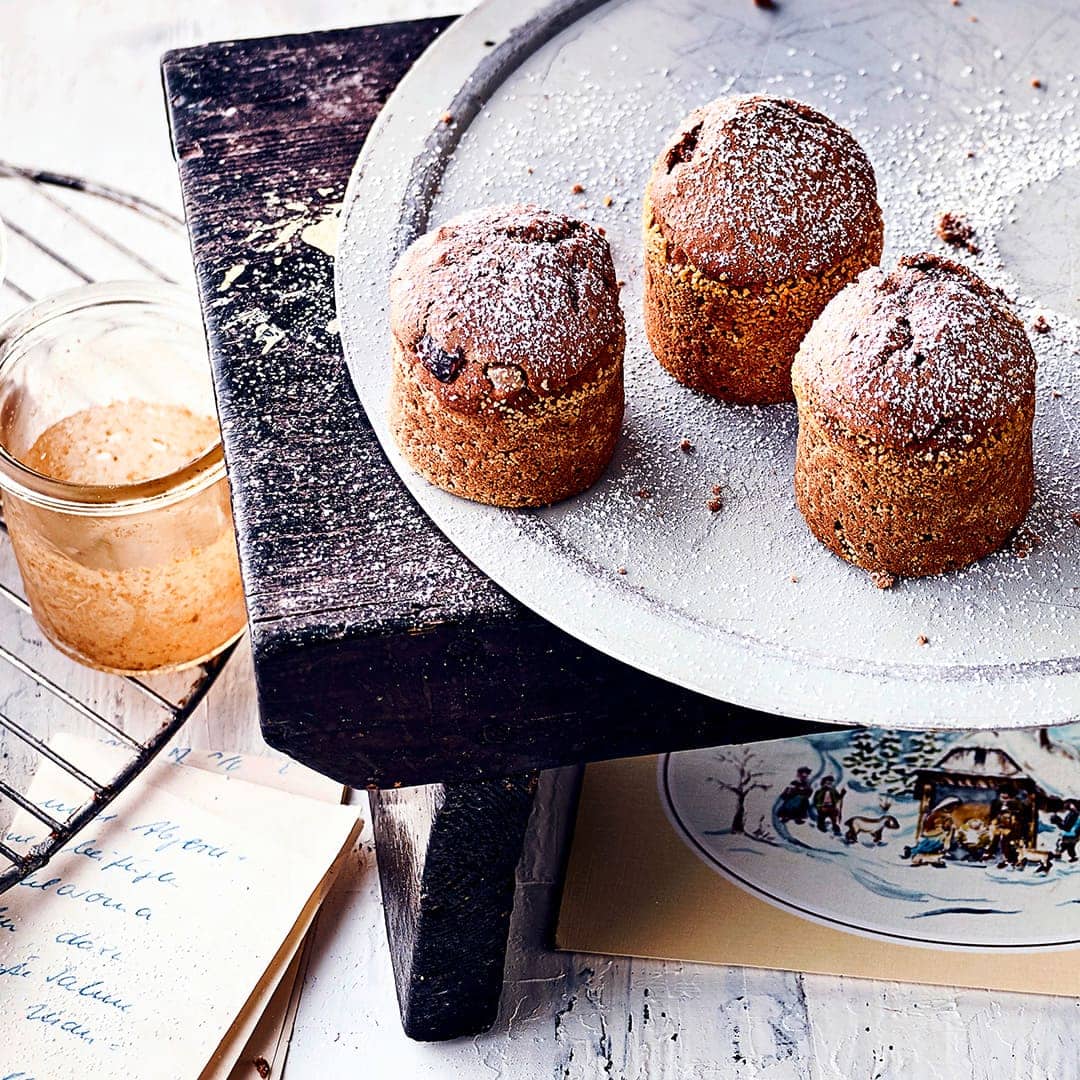 Mit unserem Rezept für Gewürzkuchen können Sie die Adventszeit einläuten. Die kleinen Kuchen duften und schmecken einfach herrlich.