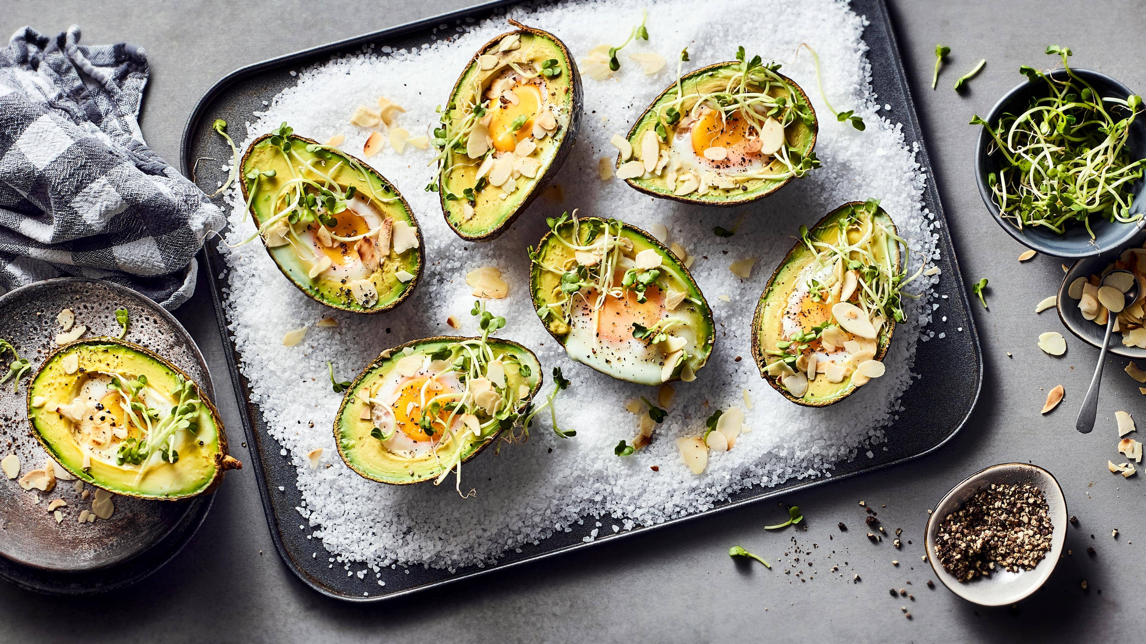 Avocado mit Ei Avocado mit Ei