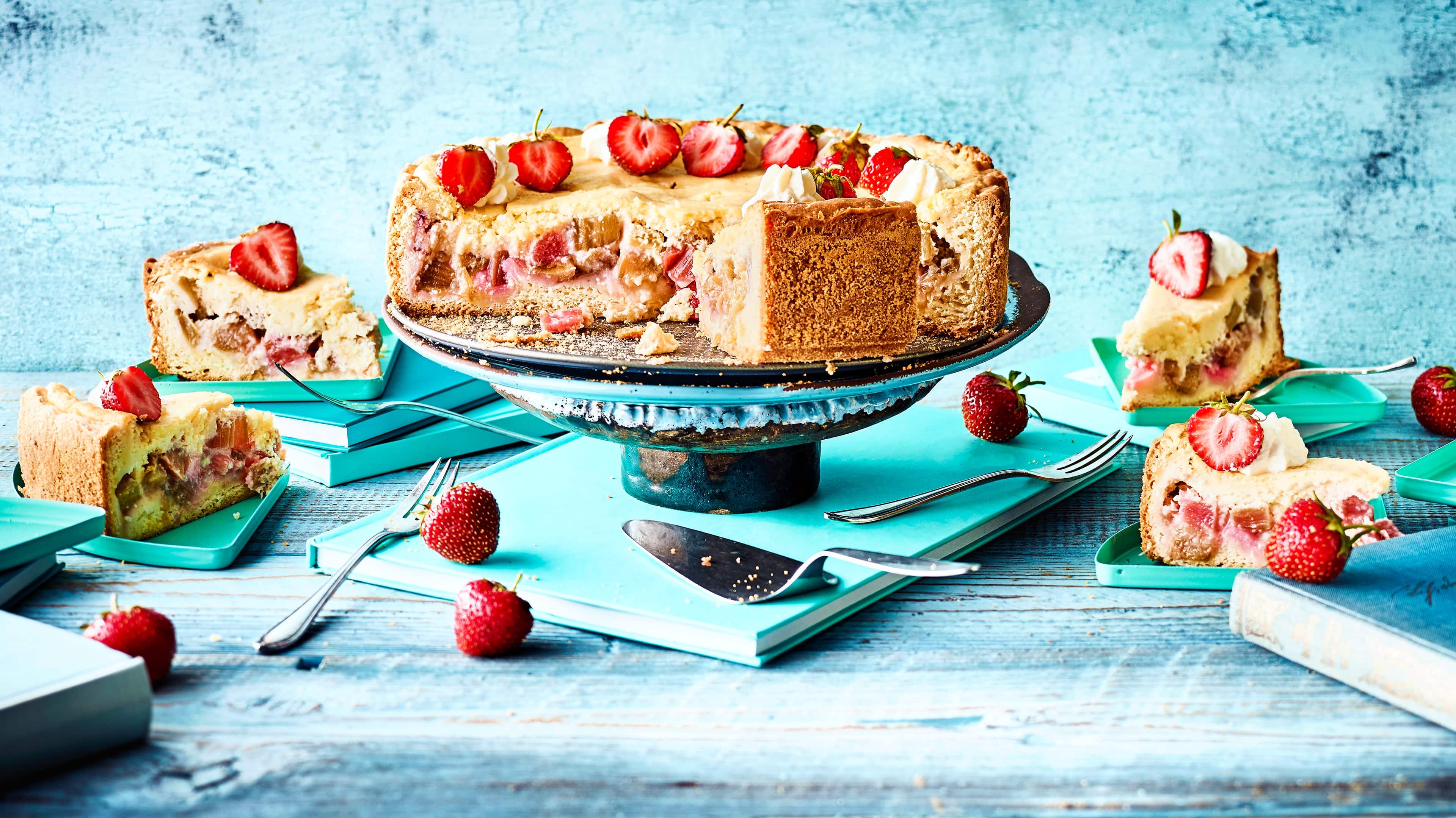 Rhabarber-Grießkuchen Rhabarber-Grießkuchen
