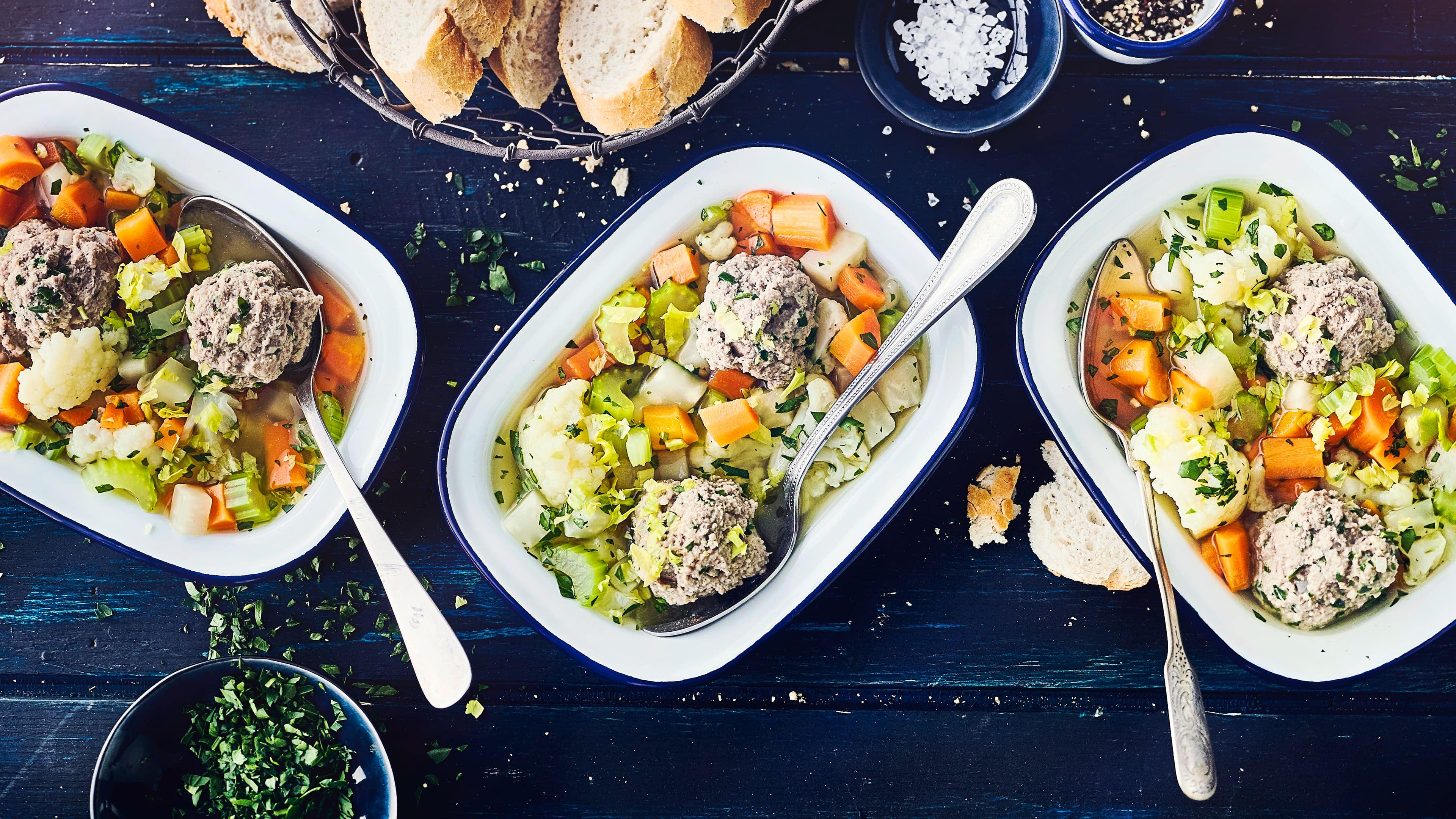 Klare Blumenkohlsuppe Klare Blumenkohlsuppe