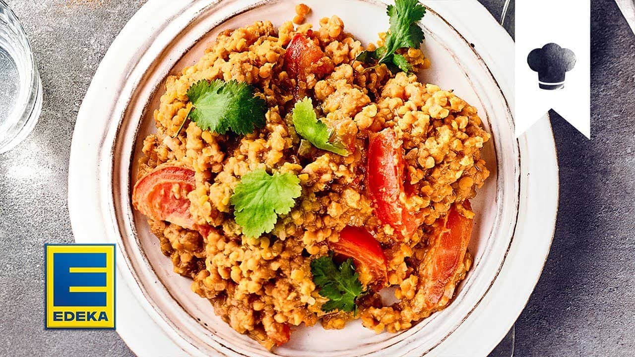 Rote Linsen Dal Rezept YouTube Platzhalterbild für ein Video mit dem Titel 'Rote Linsen Dal Rezept'.