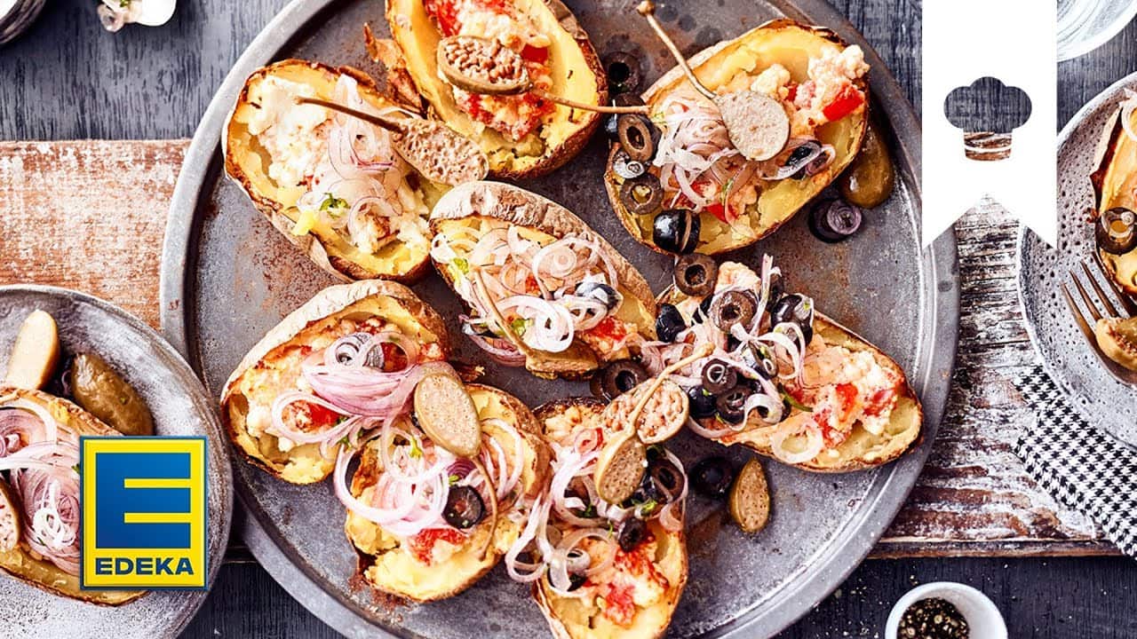 Grillkartoffel Rezept YouTube Platzhalterbild für ein Video mit dem Titel 'Grillkartoffel Rezept'.
