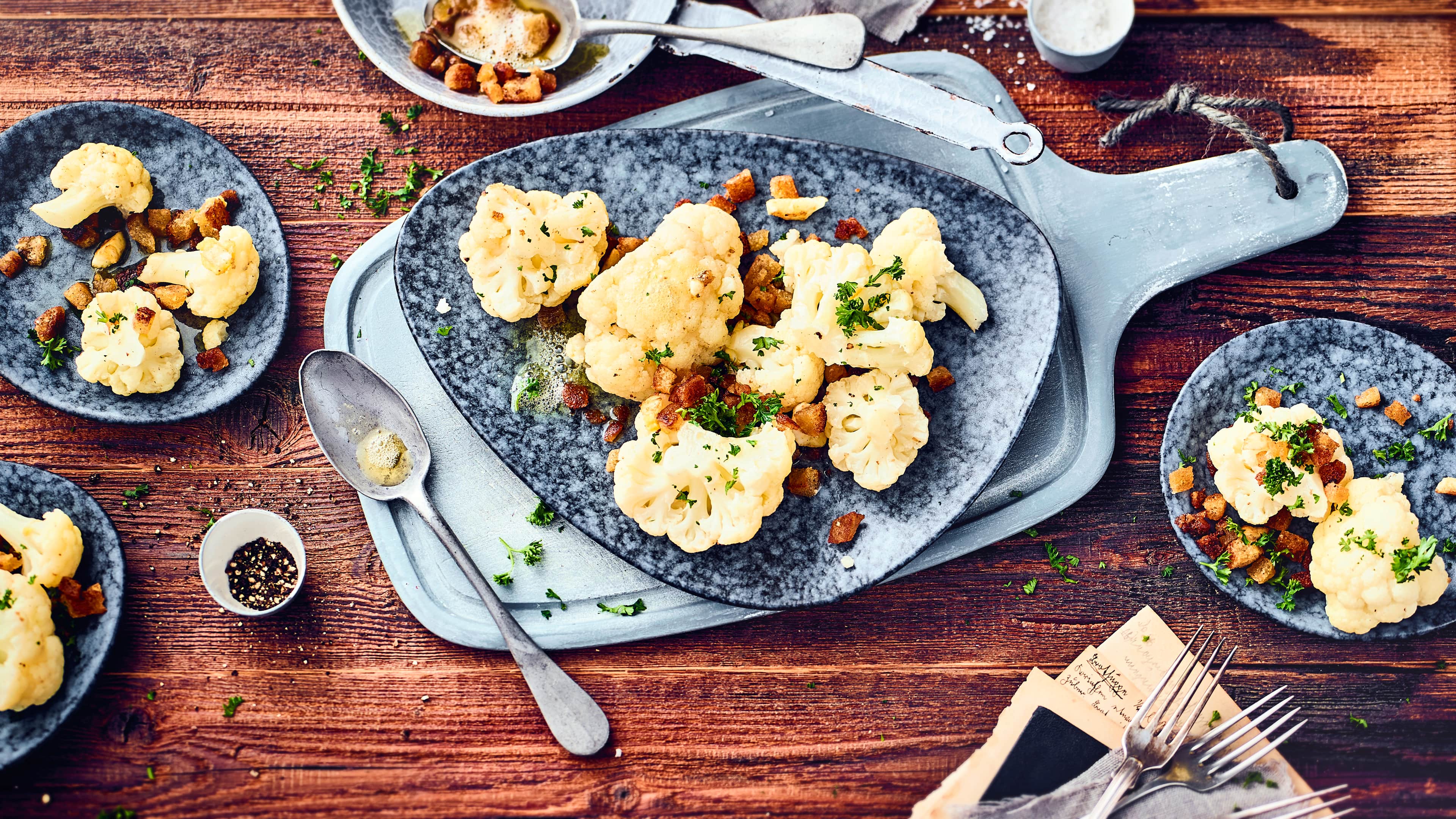 Blumenkohl polnisch Bereiten Sie mit unserem Rezept für polnischen Blumenkohl eine Gemüsebeilage zu, die zu Fisch, Fleisch und vegetarischen Gerichten gleichermaßen passt.