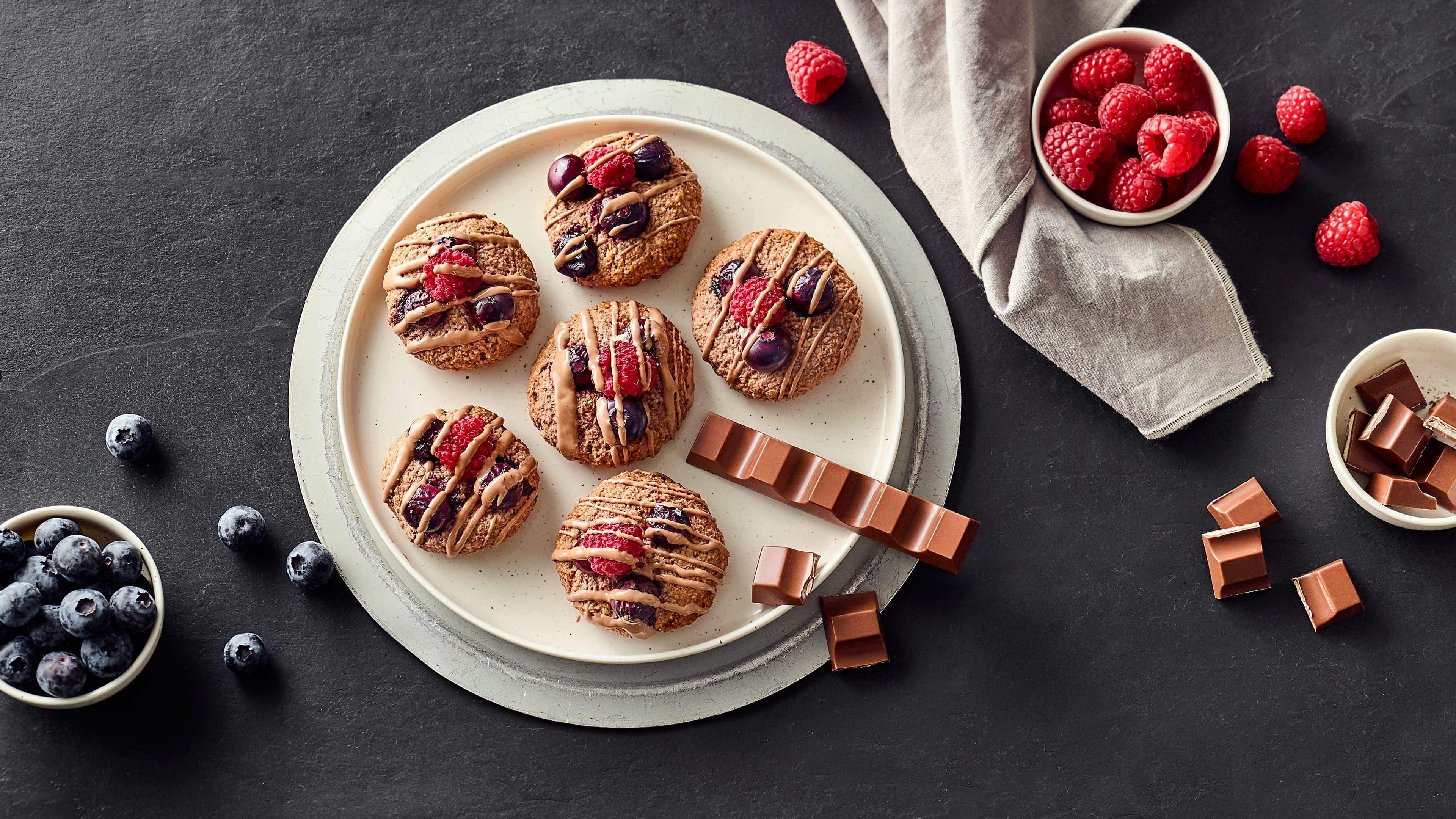 Fruchtige Hafer-Grill-Cookies mit kinder Riegel Fruchtige Hafer-Grill-Cookies mit kinder Riegel