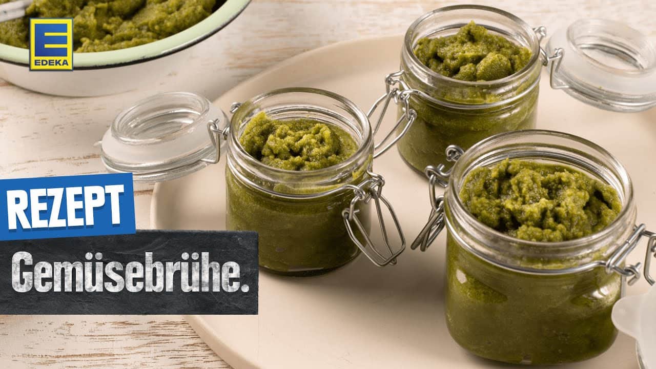 Selbstgemachte Gemüsebrühe YouTube Platzhalterbild für ein Video mit dem Titel 'Selbstgemachte Gemüsebrühe'.