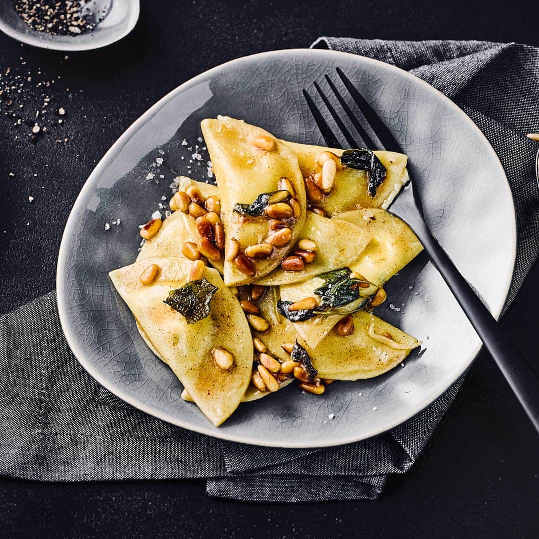 Ravioli in Salbeibutter