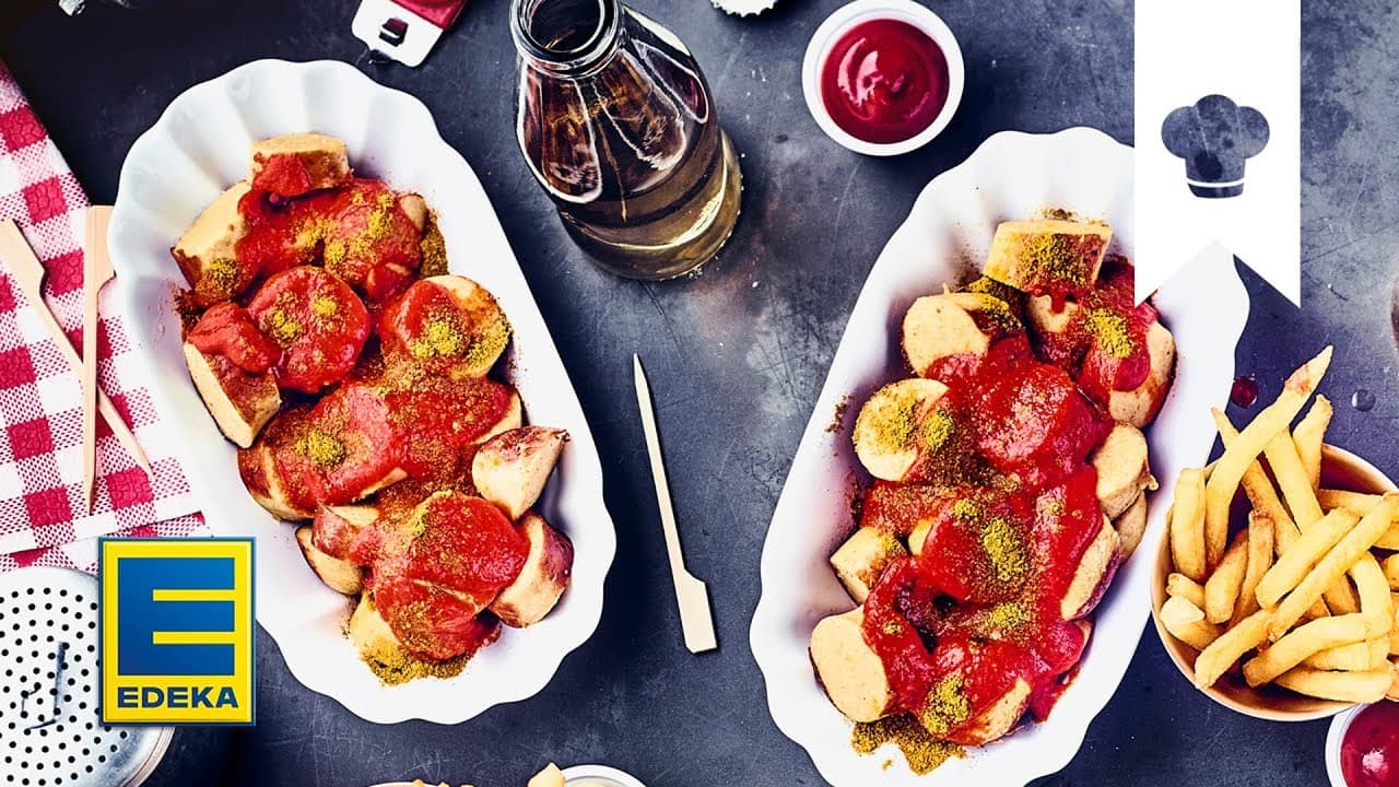 Currywurst Rezept YouTube Platzhalterbild für ein Video mit dem Titel 'Currywurst Rezept'.