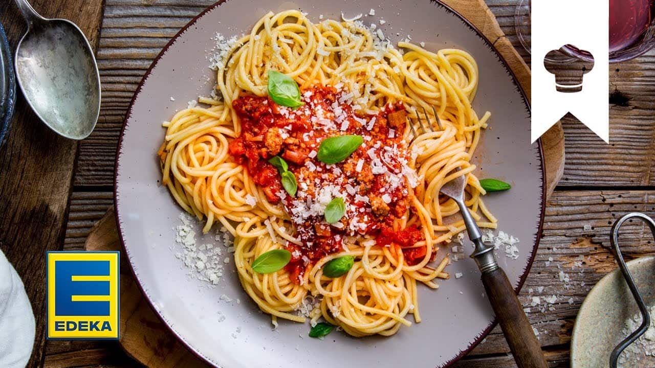 Spaghetti Bolognese YouTube Platzhalterbild für ein Video mit dem Titel 'Spaghetti Bolognese'.