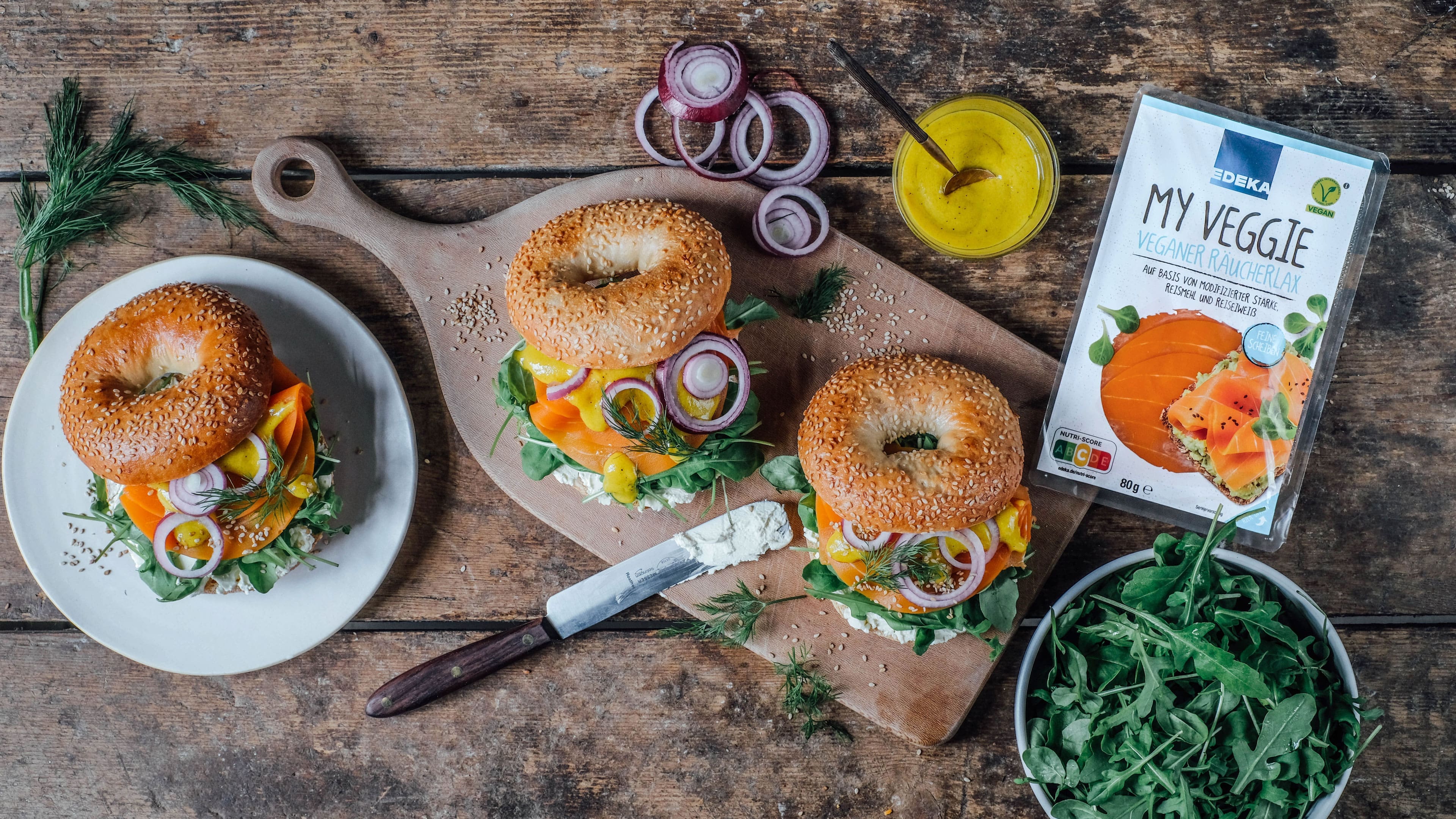 Veganer Lax-Bagel mit Rucola Veganer Lax-Bagel mit Rucola