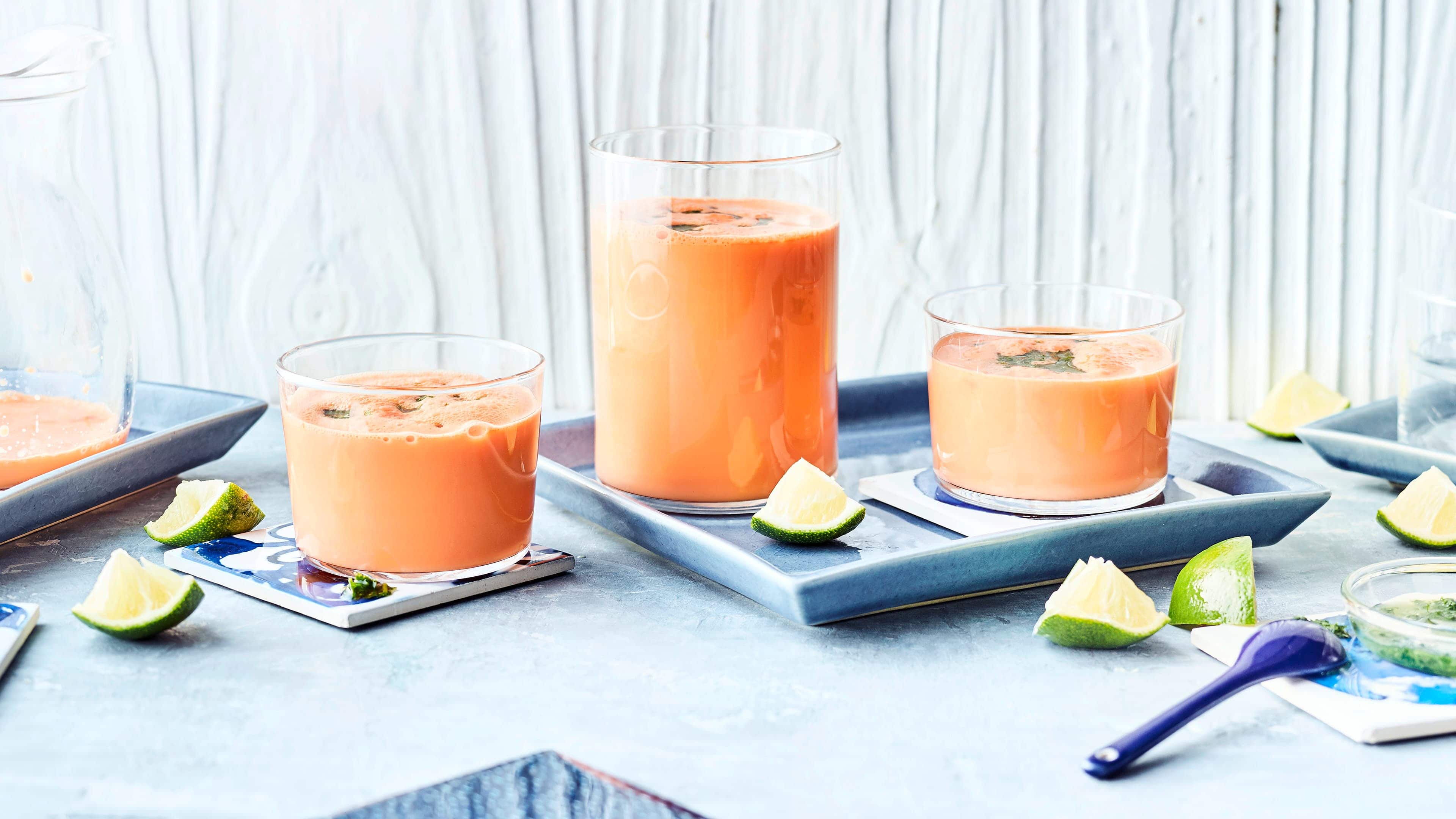 Karotten-Shake Zehn Minuten Zeit und nur wenige Zutaten benötigen Sie für ein gesundes Mixgetränk mit Gemüse und Joghurt: Genießen Sie unseren Karottenshake!