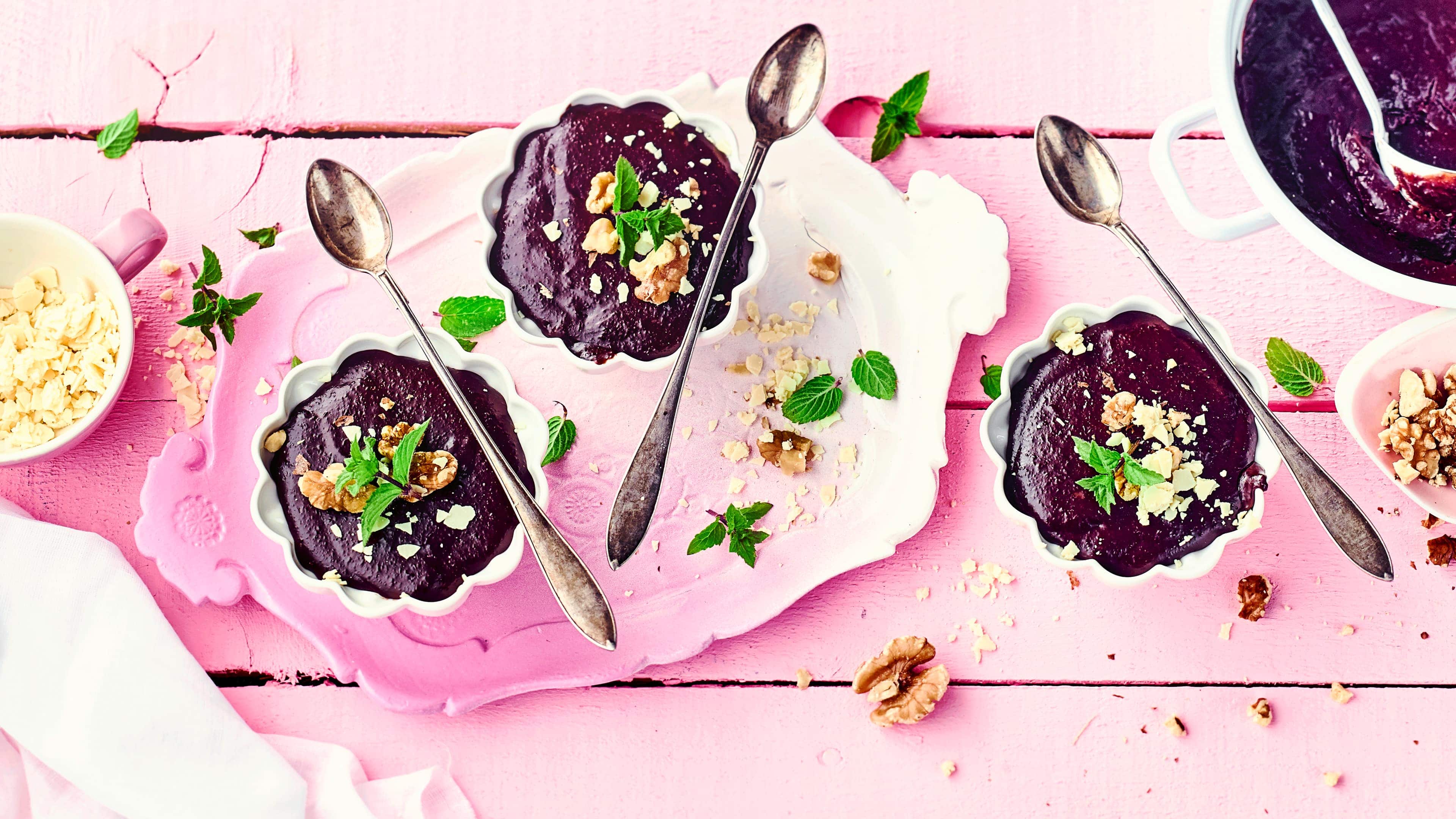 Schokoladenpudding Mit selbstgemachtem Schokoladenpudding liegen Sie immer richtig: Ob als Dessert oder als Snack zwischendurch!