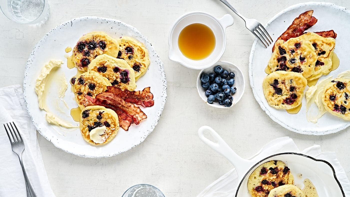American Pancakes mit Speck und Heidelbeeren American Pancakes mit Speck und Heidelbeeren