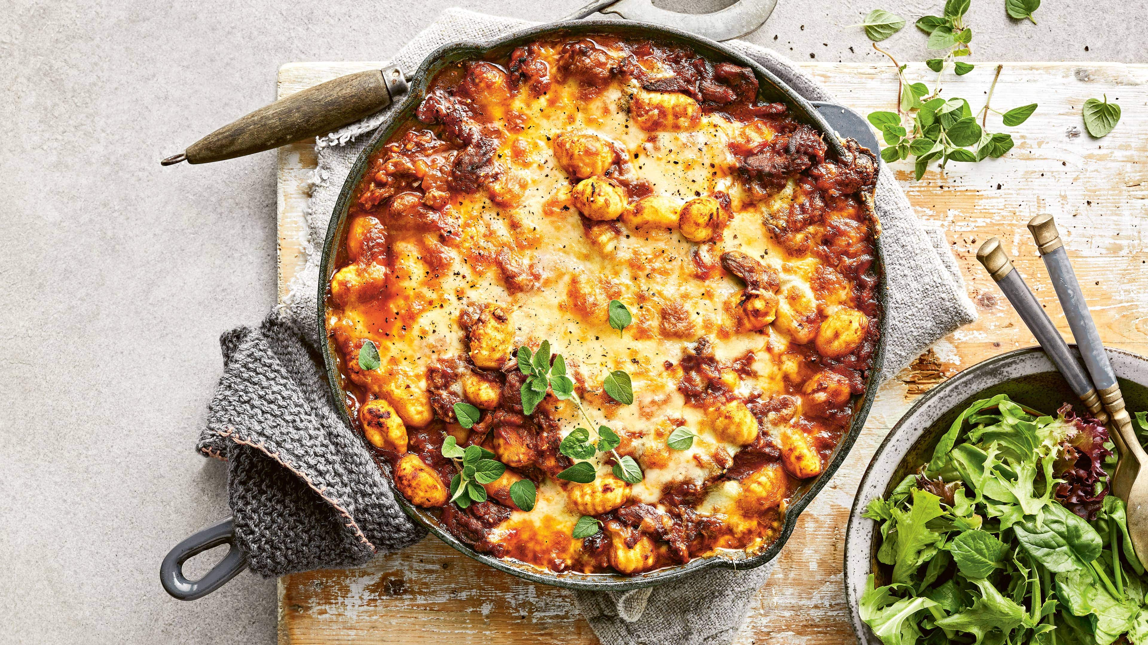 Überbackene Gnocchi-Pfanne mit Rinderhack überbackene Gnocchi-Pfanne mit Rinderhack