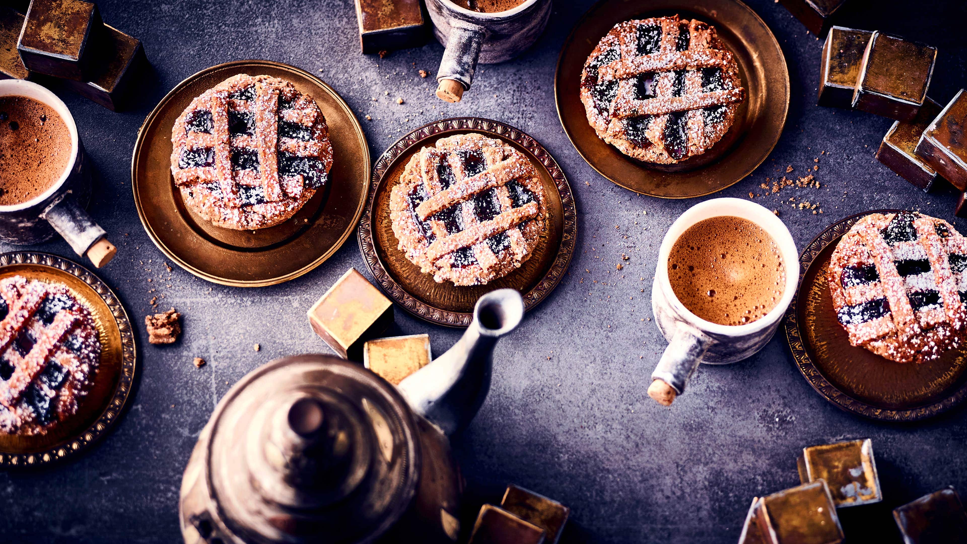 Linzer Törtchen Lust auf Linzer Törtchen? Probieren Sie unser Rezept mit Fruchtaufstrich, Zimt, Nelkenpulver und gemahlenen Haselnüssen – schmeckt Groß und Klein!
