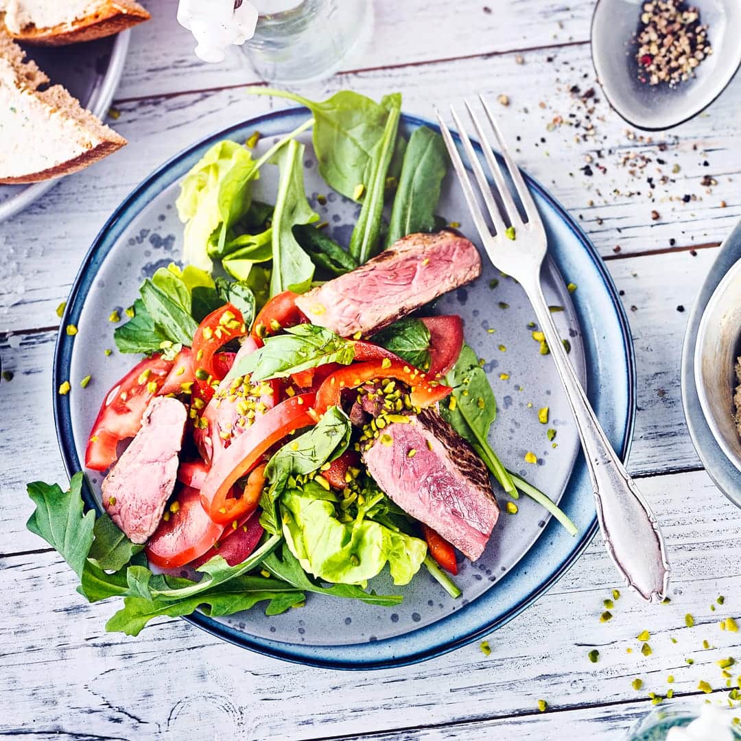 Roastbeefsteak mit Salat