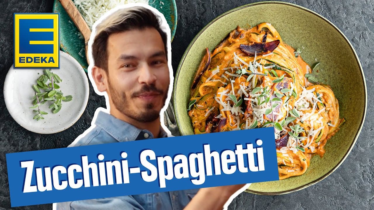 Zucchini Spaghetti mit leckerer Paprikasoße YouTube Platzhalterbild für ein Video mit dem Titel 'Zucchini Spaghetti mit leckerer Paprikasoße'.