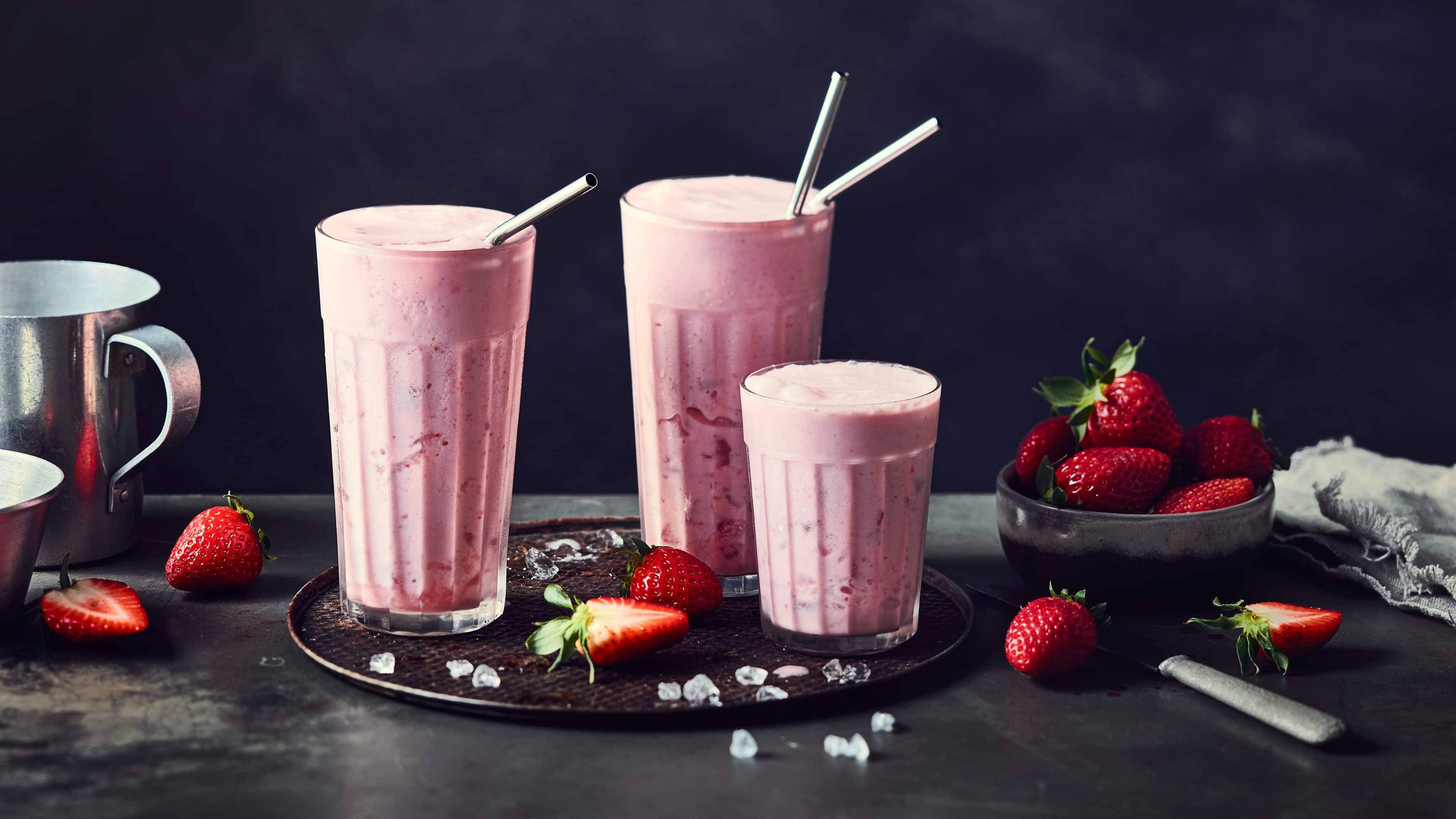 Erdbeercolada Eiskalt genießen und auf der Zunge zergehen lassen: Selbstgemachter Erdbeercolada – herrlich fruchtig und sahnig cremig.