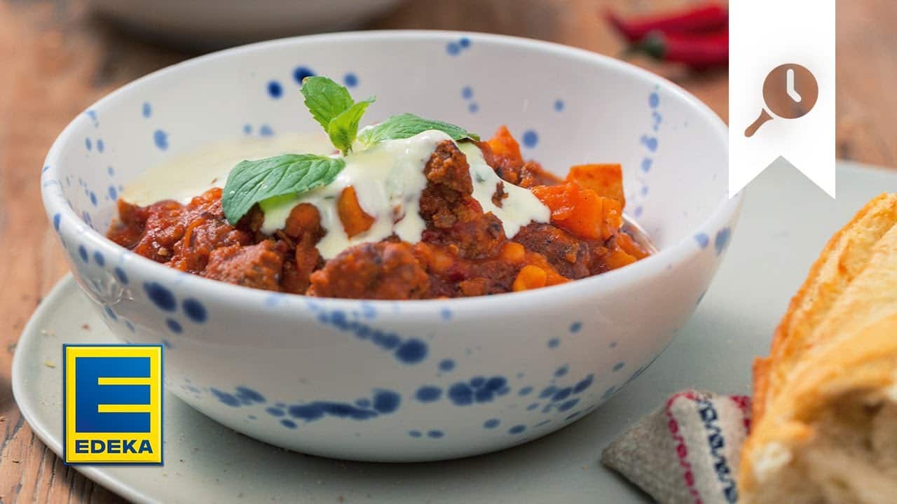 Rustikales Chili con Carne YouTube Platzhalterbild für ein Video mit dem Titel 'Rustikales Chili con Carne'.