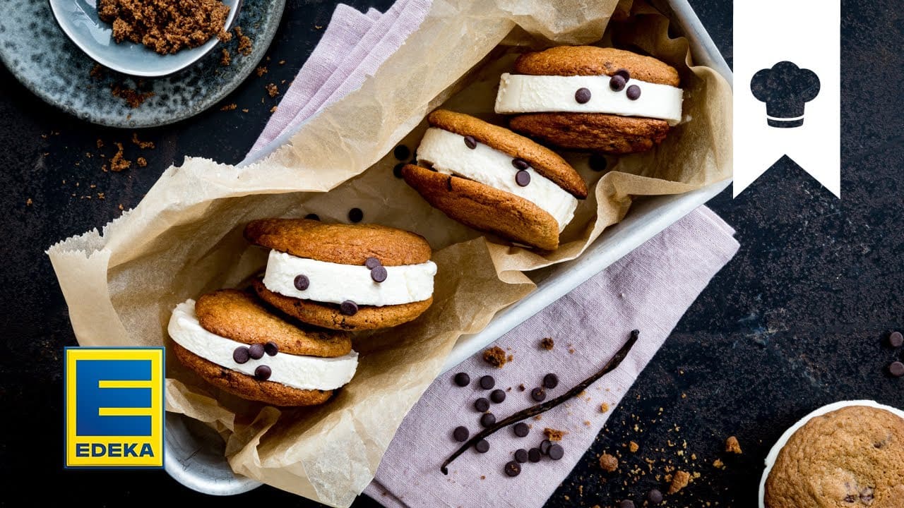 Ice Cream Cookie Sandwich YouTube Platzhalterbild für ein Video mit dem Titel 'Ice Cream Cookie Sandwich'.
