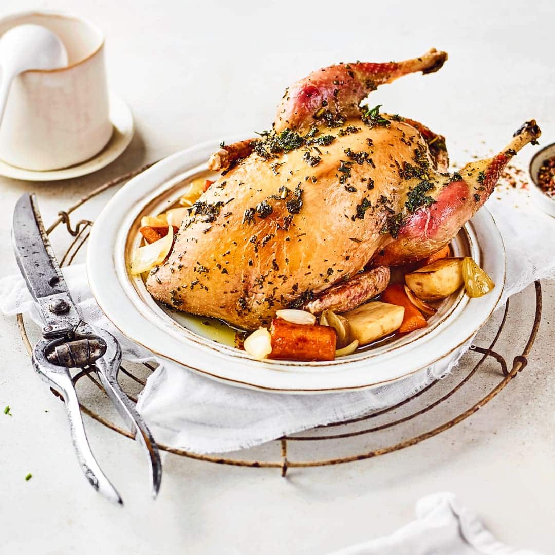 Probieren Sie unser Rezept für Fasan – das edle Wildfleisch wird serviert mit leckerem Kartoffel-Sellerie-Püree.
