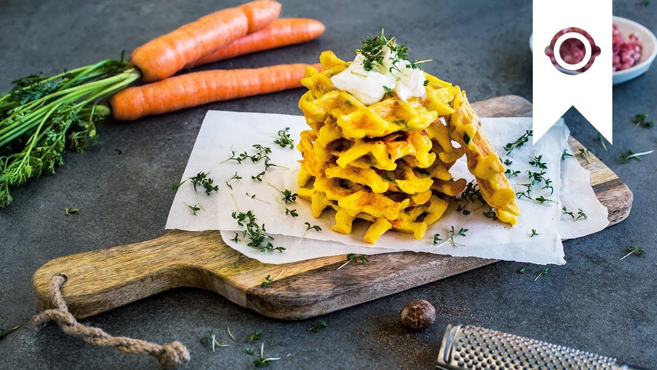 Frittata-Waffeln mit Möhren YouTube Platzhalterbild für ein Video mit dem Titel 'Frittata-Waffeln mit Möhren'.