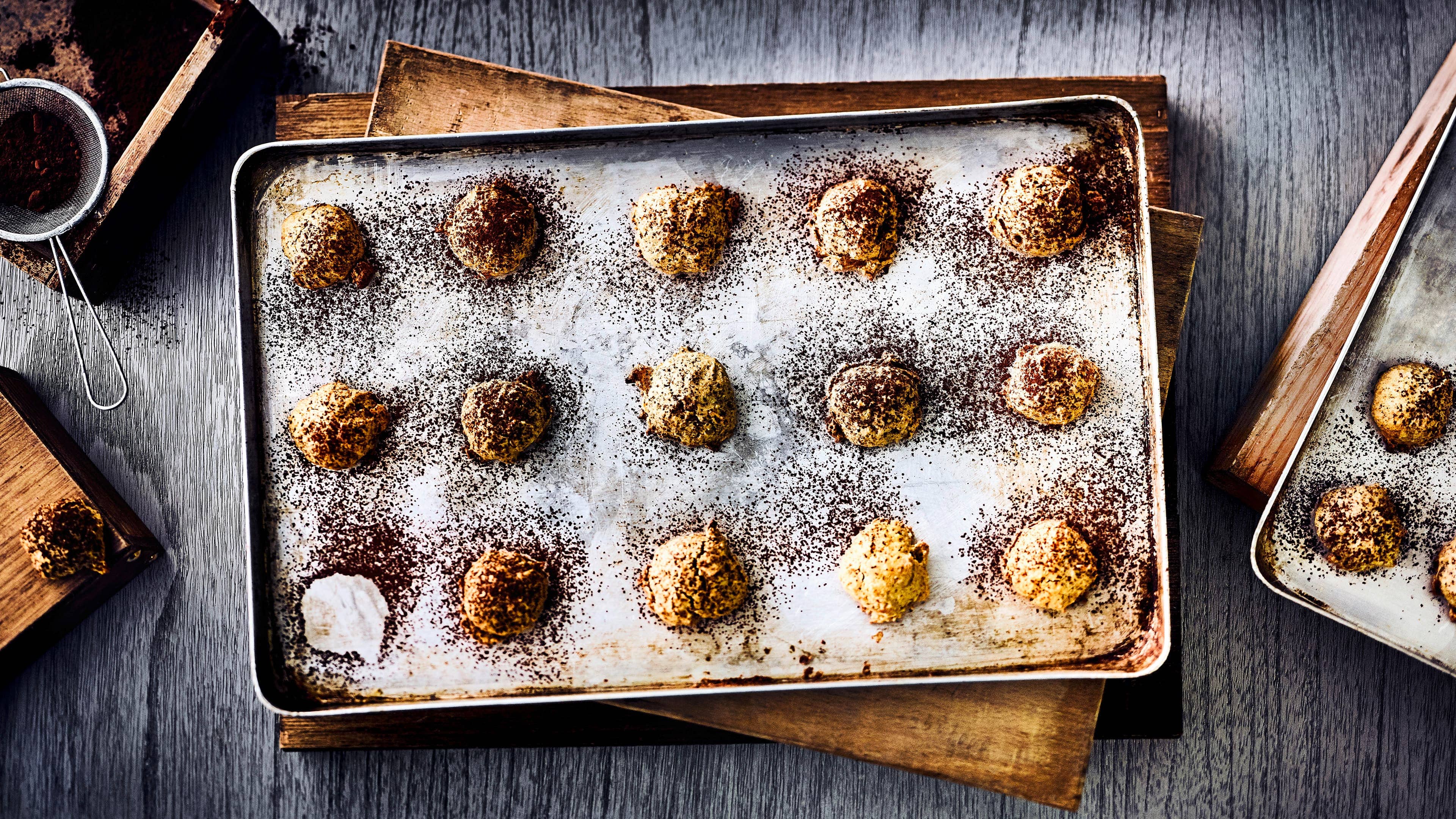 Kaki-Mandelkekse Fruchtig und ja, mit Kaki kann man Kekse backen, unsere Kaki-Mandelkekse sind einfach köstlich und vor allem im Sommer ein Genuss.