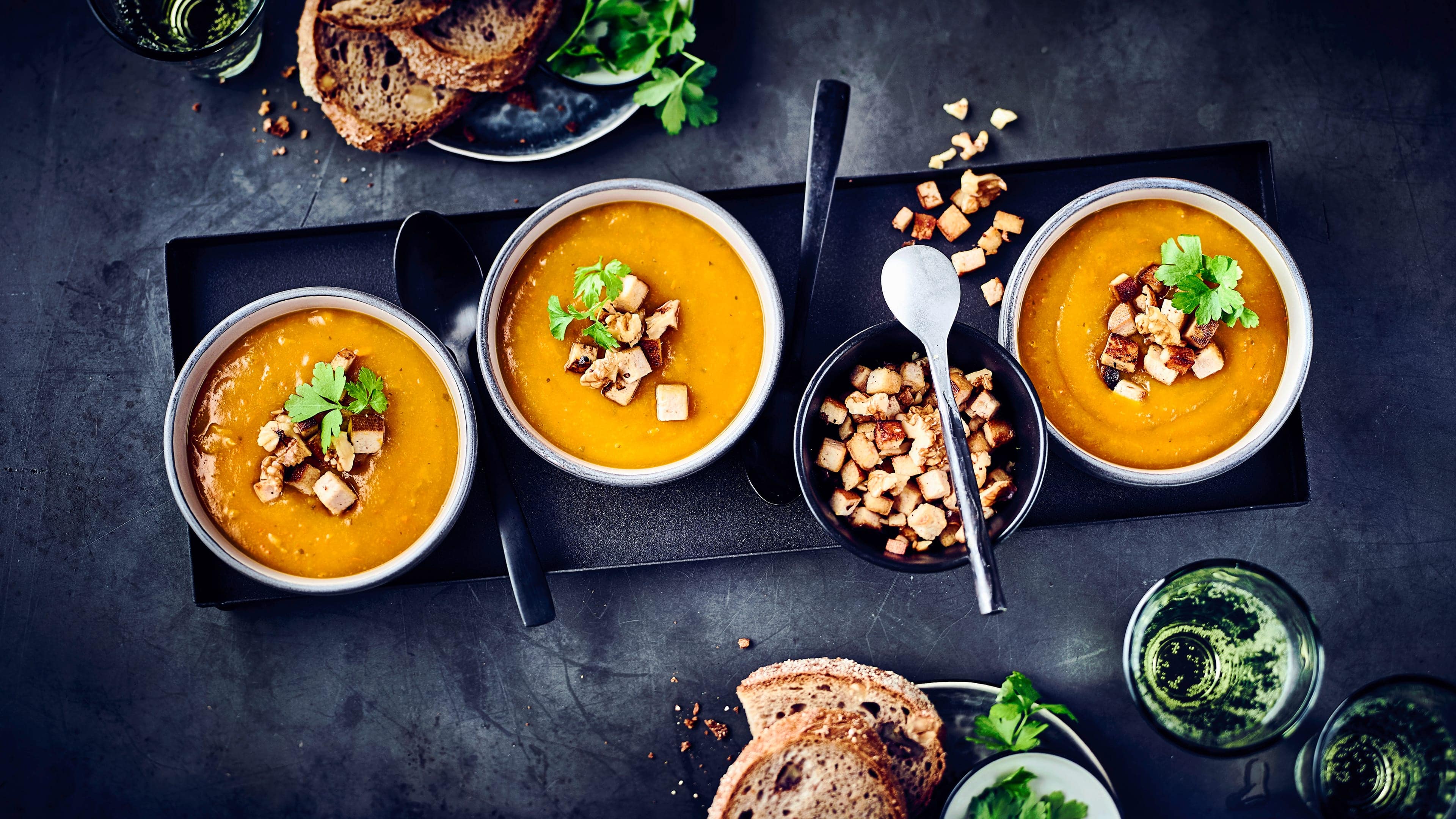 Kürbis-Apfel-Suppe Kürbis-Apfel-Suppe