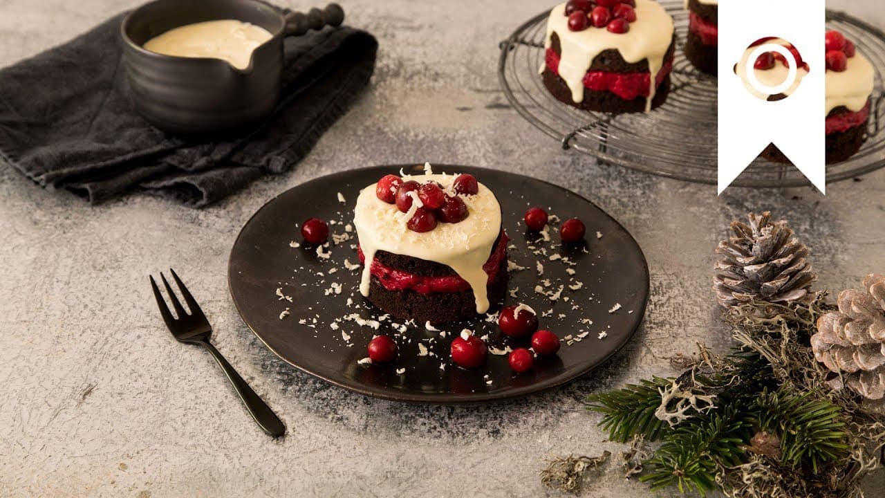 Cranberry-Weihnachtstörtchen YouTube Platzhalterbild für ein Video mit dem Titel 'Cranberry-Weihnachtstörtchen'.