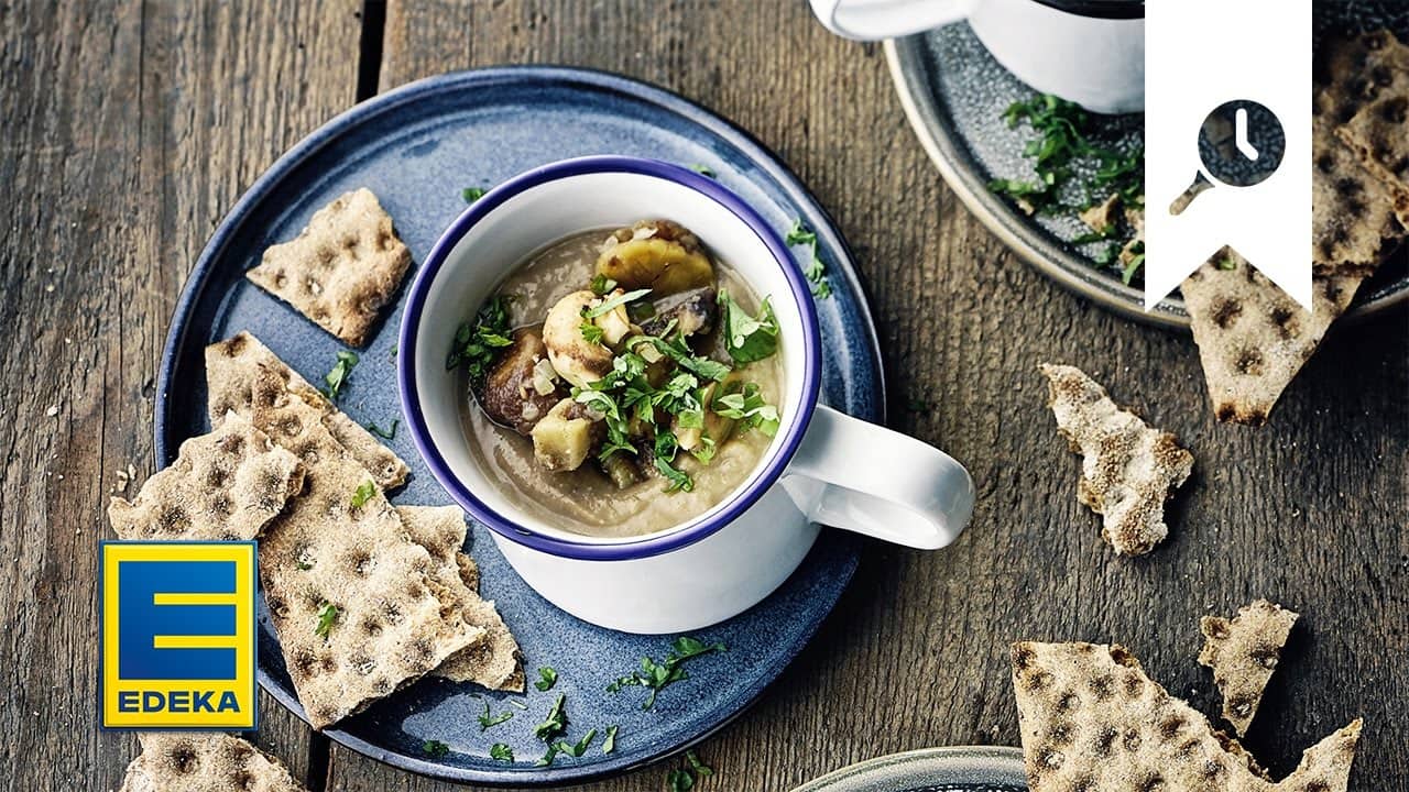 Maronensuppe YouTube Platzhalterbild für ein Video mit dem Titel 'Maronensuppe'.