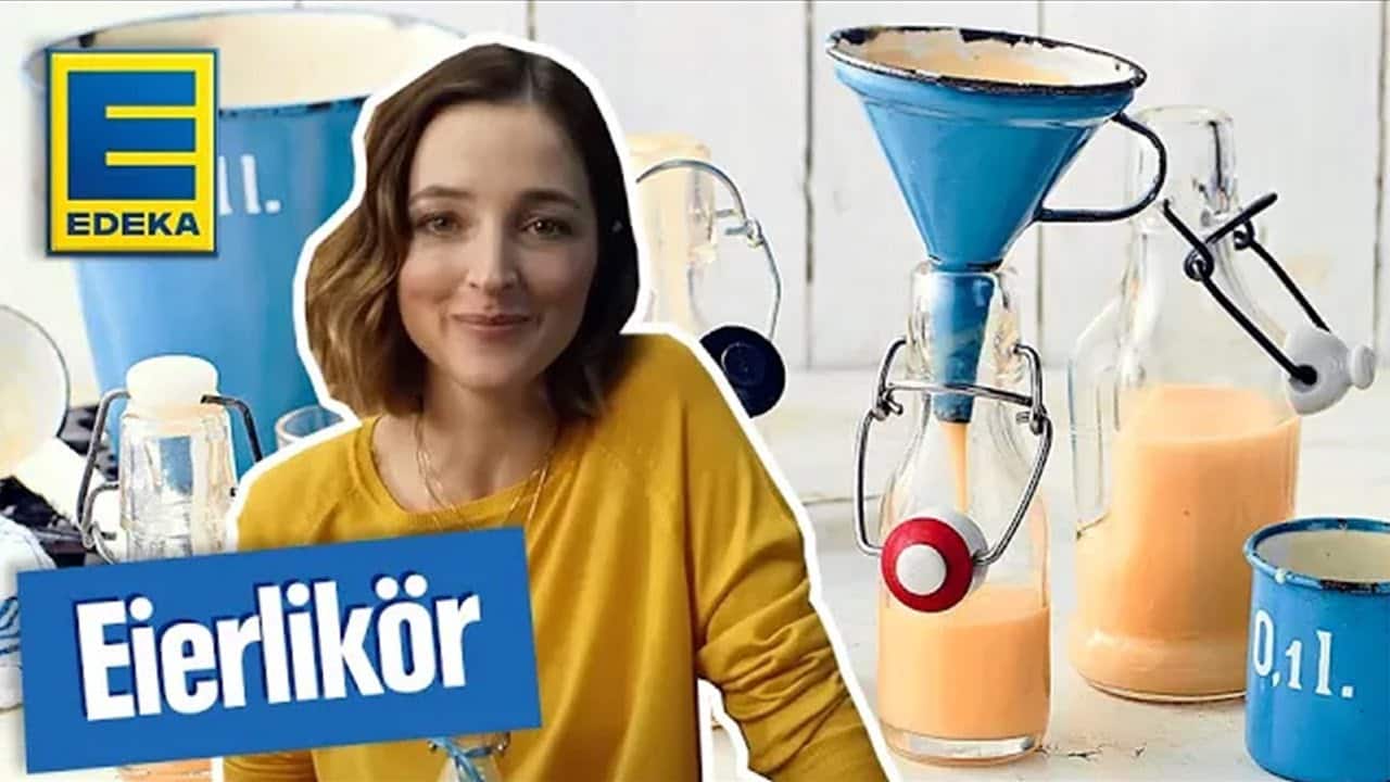 Eierlikör Rezept YouTube Platzhalterbild für ein Video mit dem Titel 'Eierlikör Rezept'.