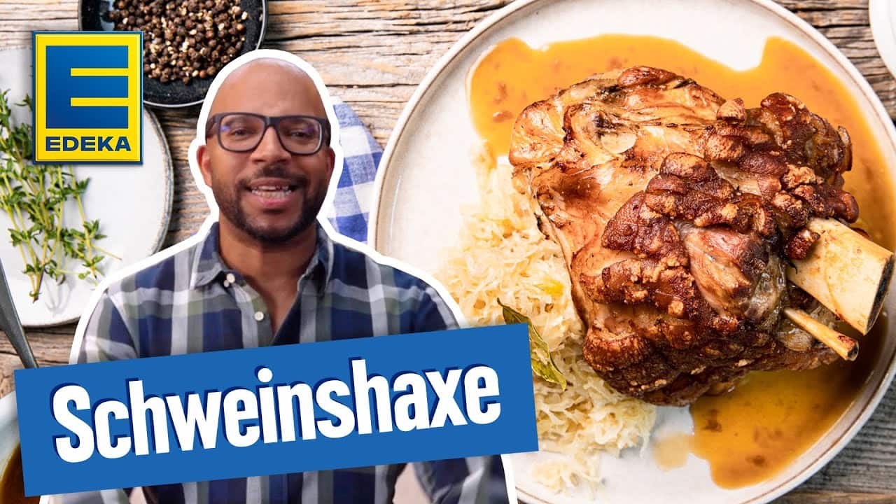 Schweinshaxen mit Biersoße YouTube Platzhalterbild für ein Video mit dem Titel 'Schweinshaxen mit Biersoße'.