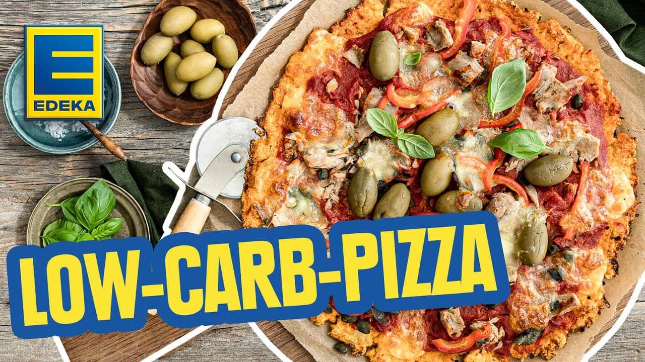 Low-Carb-Pizza YouTube Platzhalterbild für ein Video mit dem Titel 'Low-Carb-Pizza'.