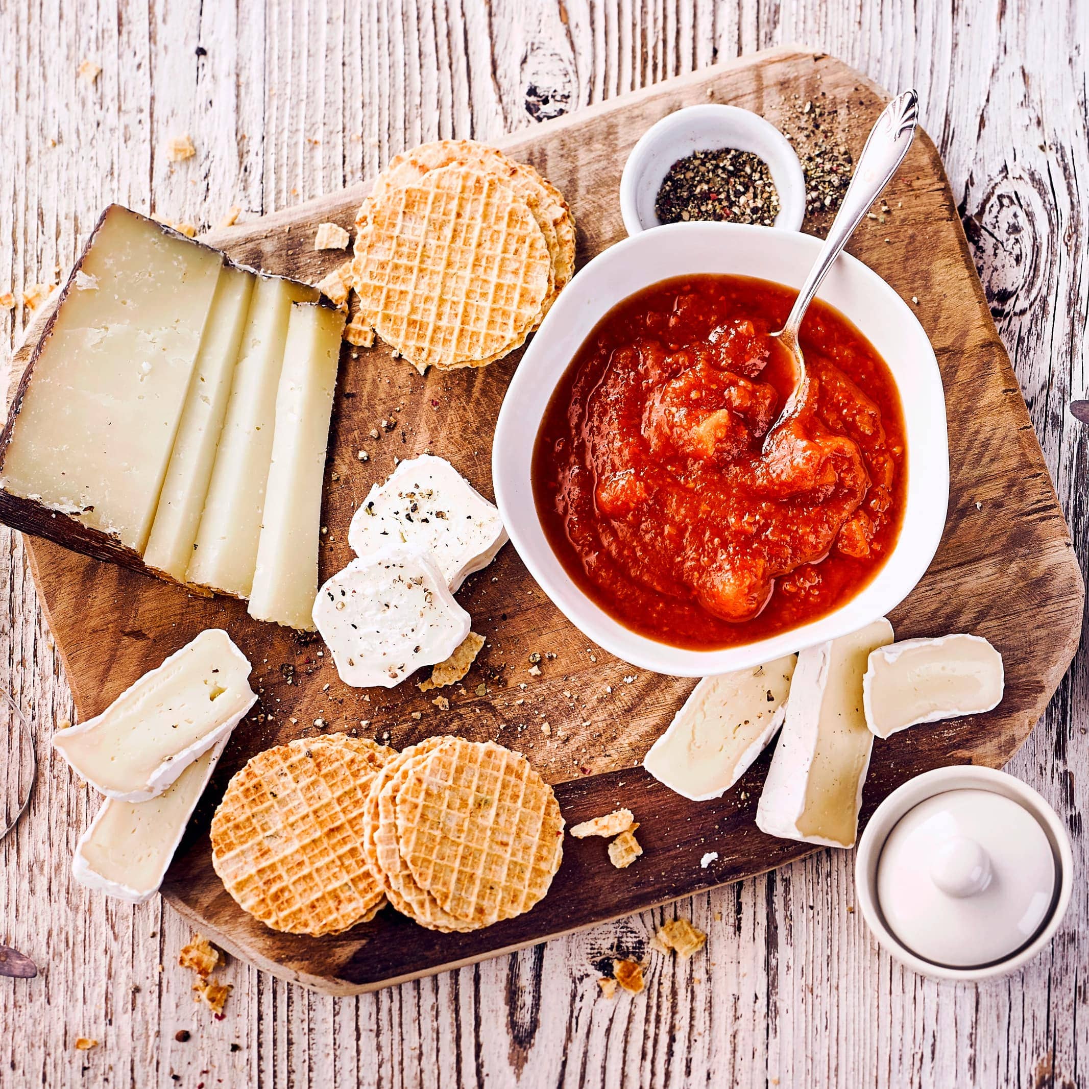 Unser Kürbis-Chutney-Rezept passt zu fast allem: Fleisch, Fisch, Käse, Reis- oder Pastagerichten, Crackern oder Brot. Und das Beste: Es ist blitzschnell gemacht.