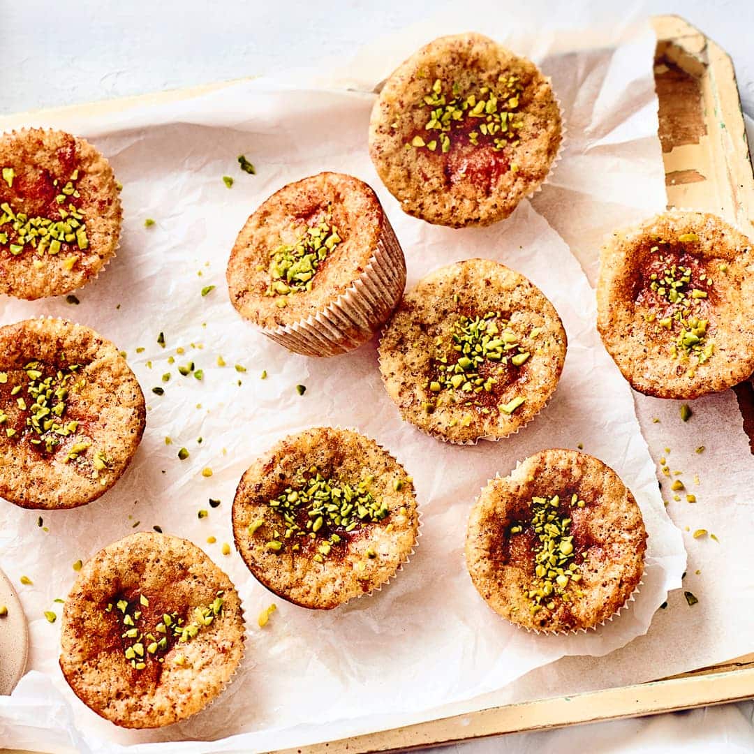 Lust auf Muffins aber lieber nicht zu viele Kohlenhydrate? Dann sind Sie bei uns genau richtig: Unser Rezept für Low-Carb-Muffins ist ohne Mehl.