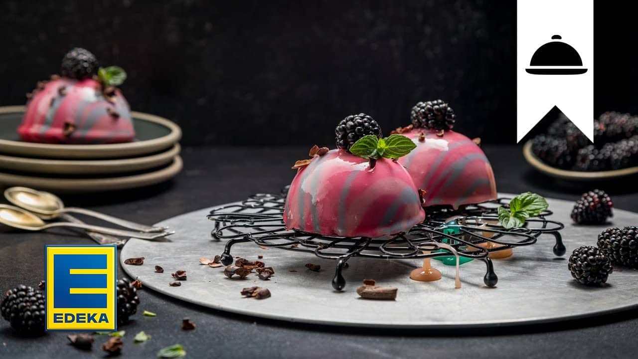 Mirror Glaze Törtchen YouTube Platzhalterbild für ein Video mit dem Titel 'Mirror Glaze Törtchen'.