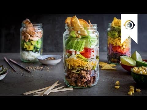 Salate zum Mitnehmen YouTube Platzhalterbild für ein Video mit dem Titel 'Salate zum Mitnehmen'.