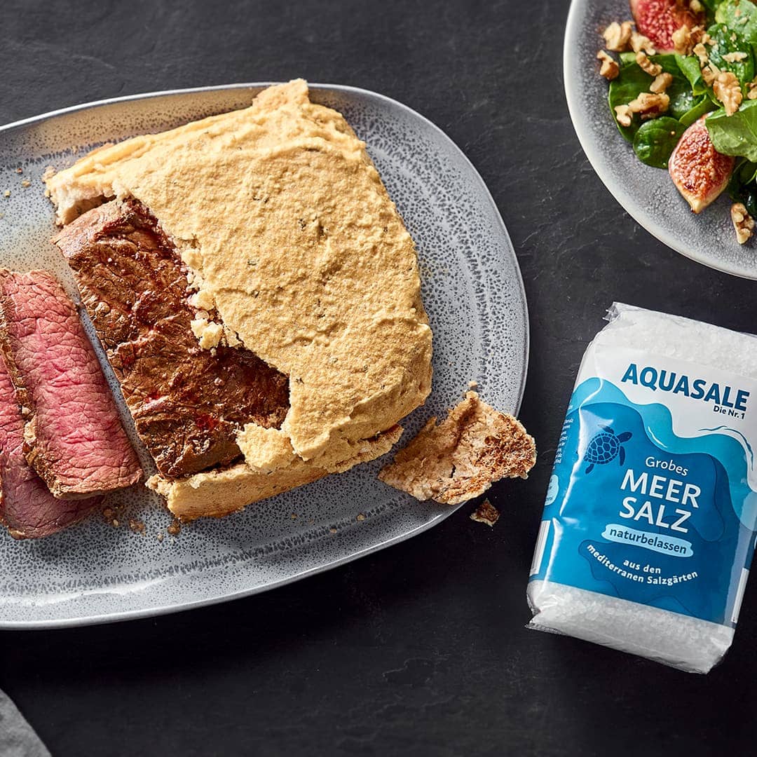 Roastbeef in Rosmarin-Salzkruste mit Wintersalat