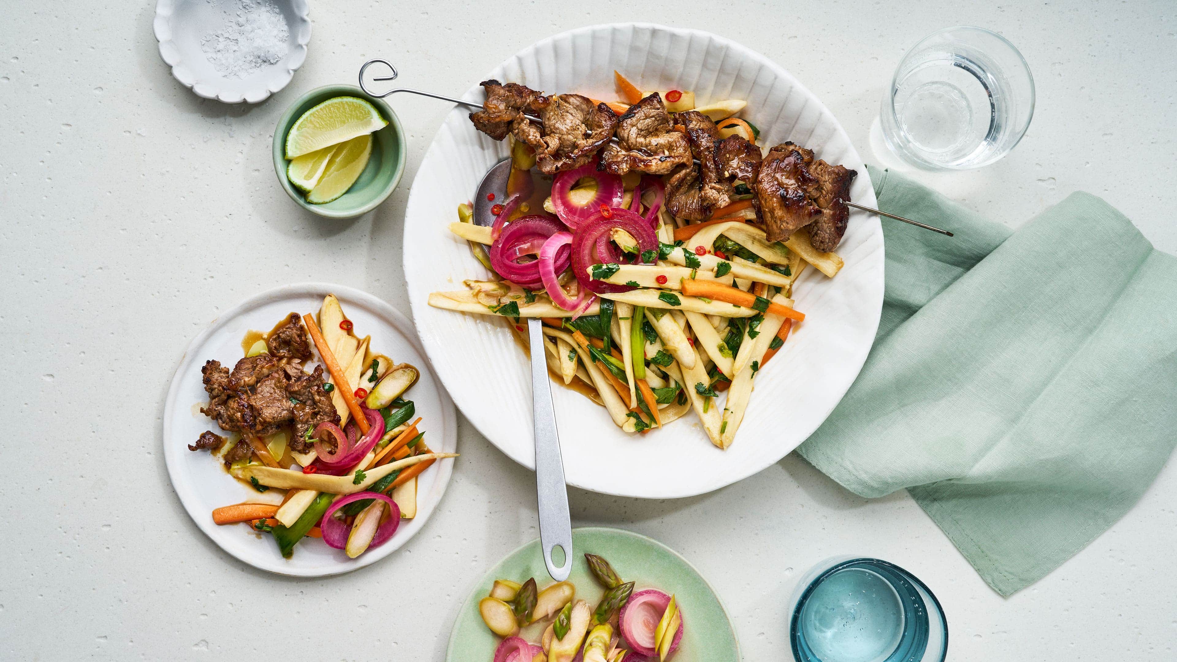 Spargelsalat mit Shish Kebab Spargelsalat mit Shish Kebab