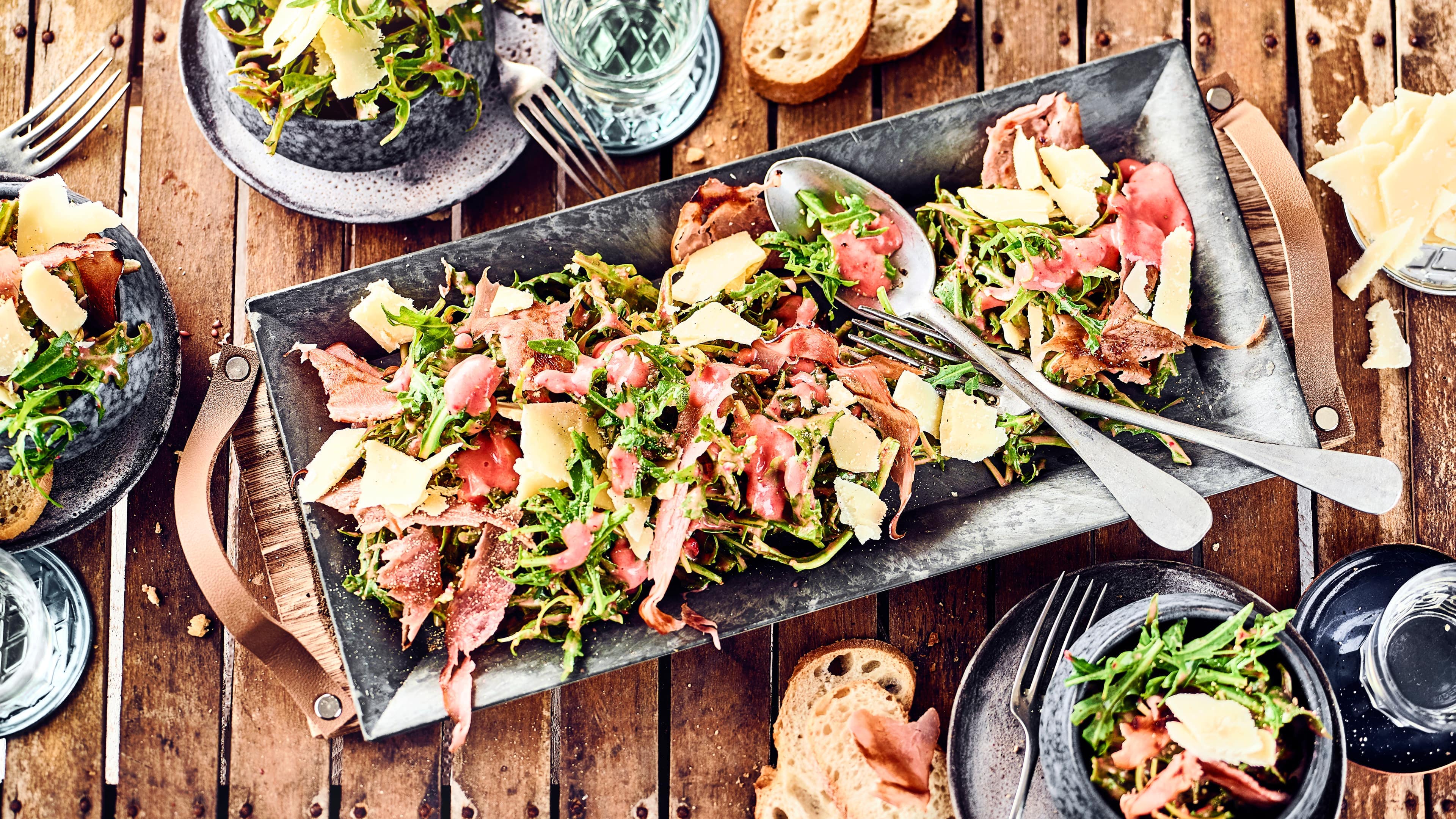 Rucola-Salat mit Schinken Rucola-Salat mit Schinken