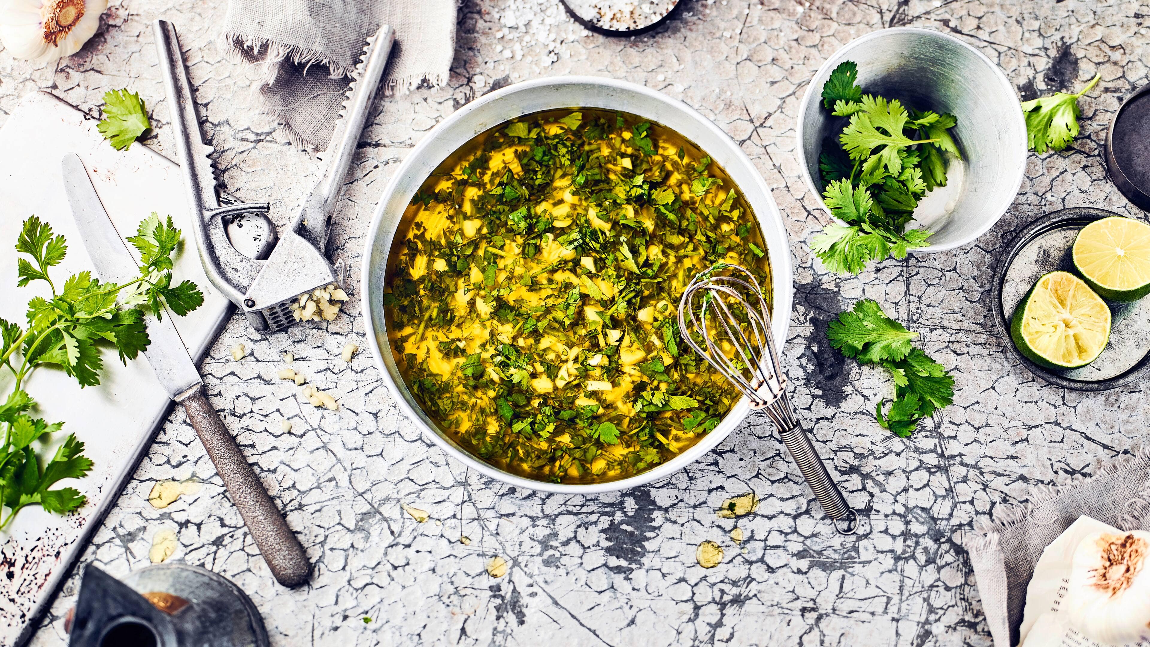 Koriander-Knoblauch-Marinade Ideale Marinade zu gegrilltem Fisch oder Gemüse.