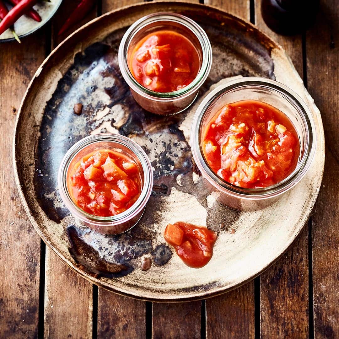 Mit der Chili-Sauce nach unserem Rezept wird Gegrilltes erst so richtig lecker – sie schmeckt ebenso gut zu Nachos oder Fondue. Überzeugen Sie sich selbst!