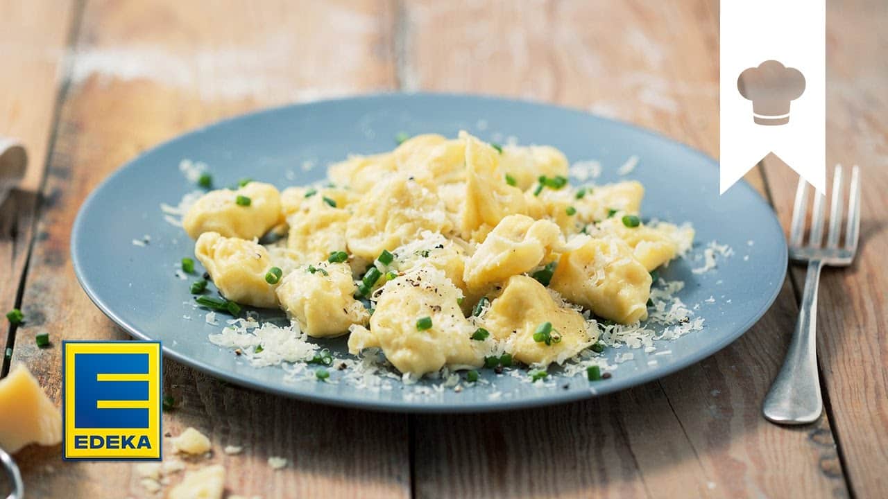 Tortellini mit Ricotta YouTube Platzhalterbild für ein Video mit dem Titel 'Tortellini mit Ricotta'.