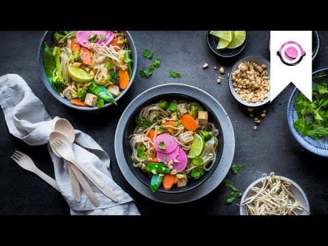 Phad Thai YouTube Platzhalterbild für ein Video mit dem Titel 'Phad Thai'.