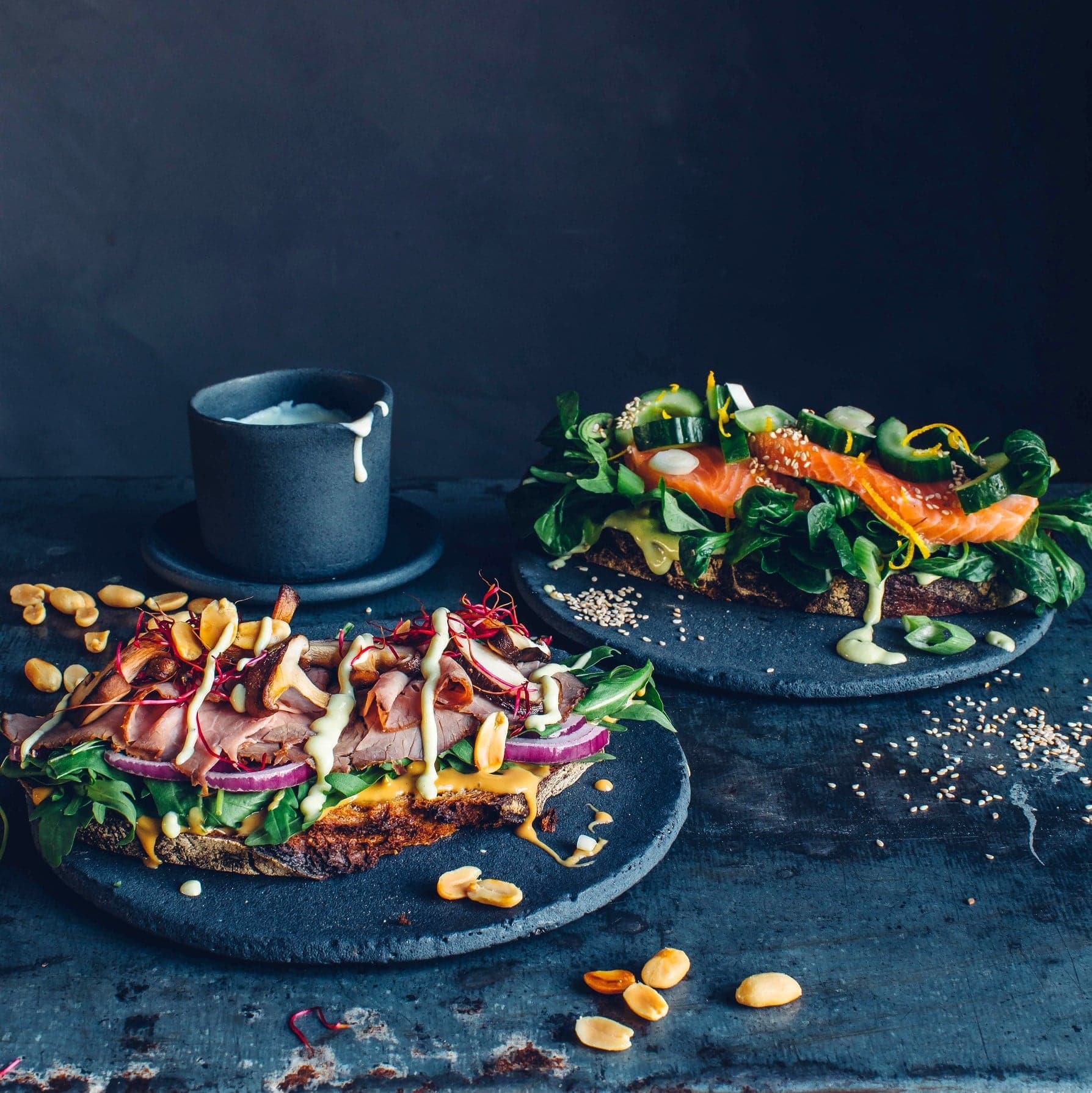 Power-Stulle für unsere Team-Deutschland Athleten: Entweder mit Roastbeef und selbstgemachter Ingwer-Mayonnaise oder mit Lachs und Wasabi-Mayonnaise.