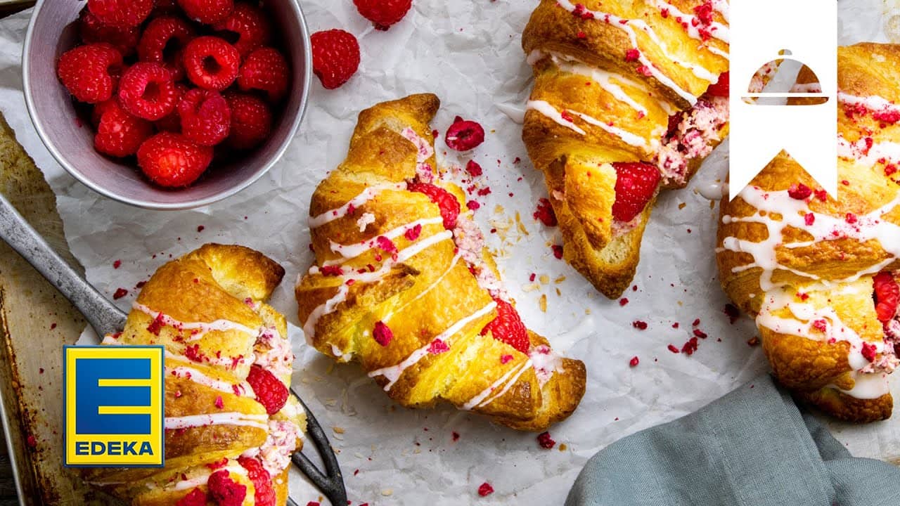 Schoko- Croissants selber machen YouTube Platzhalterbild für ein Video mit dem Titel 'Schoko- Croissants selber machen'.