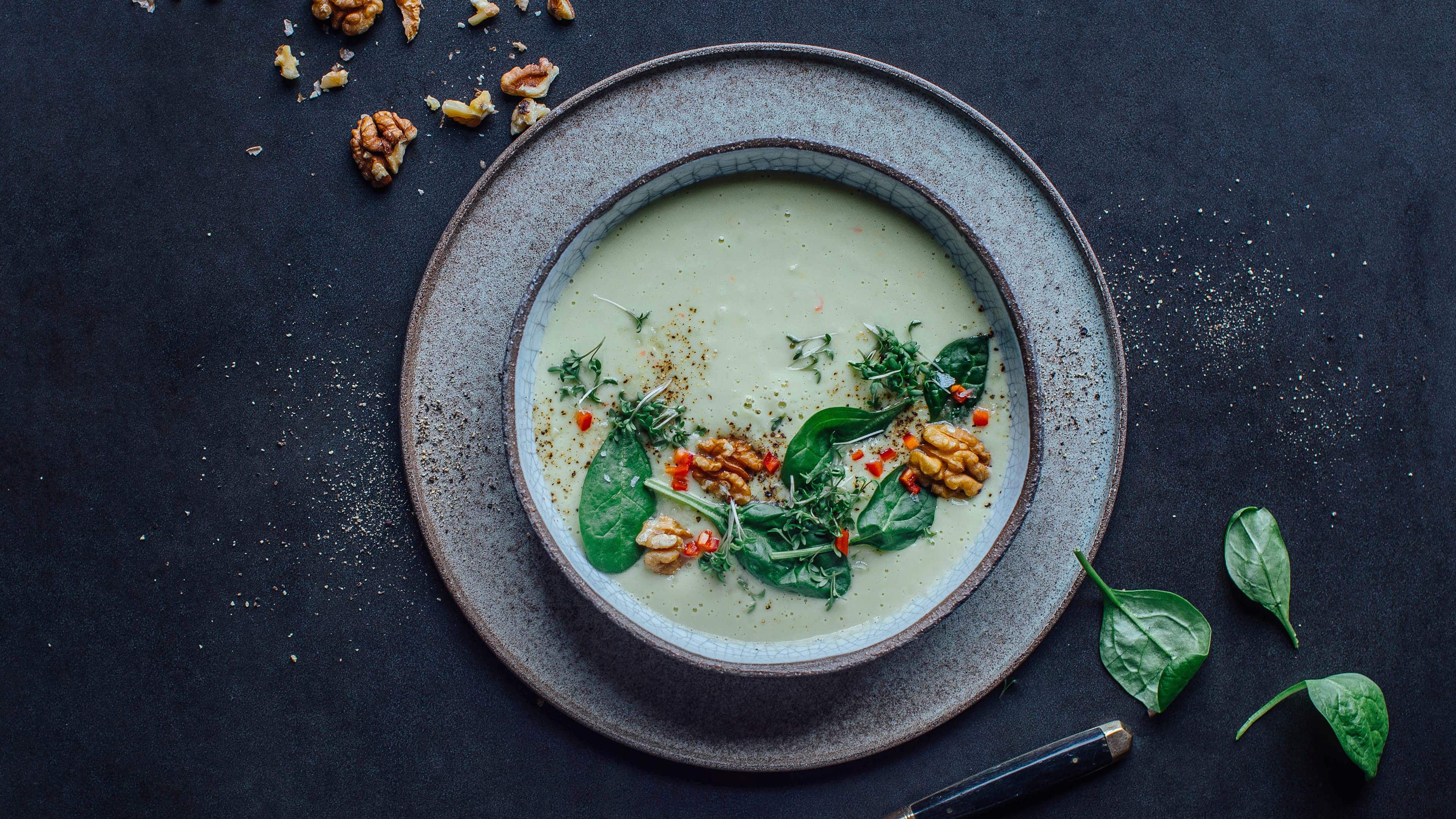Avocado-Suppe mit Naturjoghurt Avocado-Suppe mit Naturjoghurt