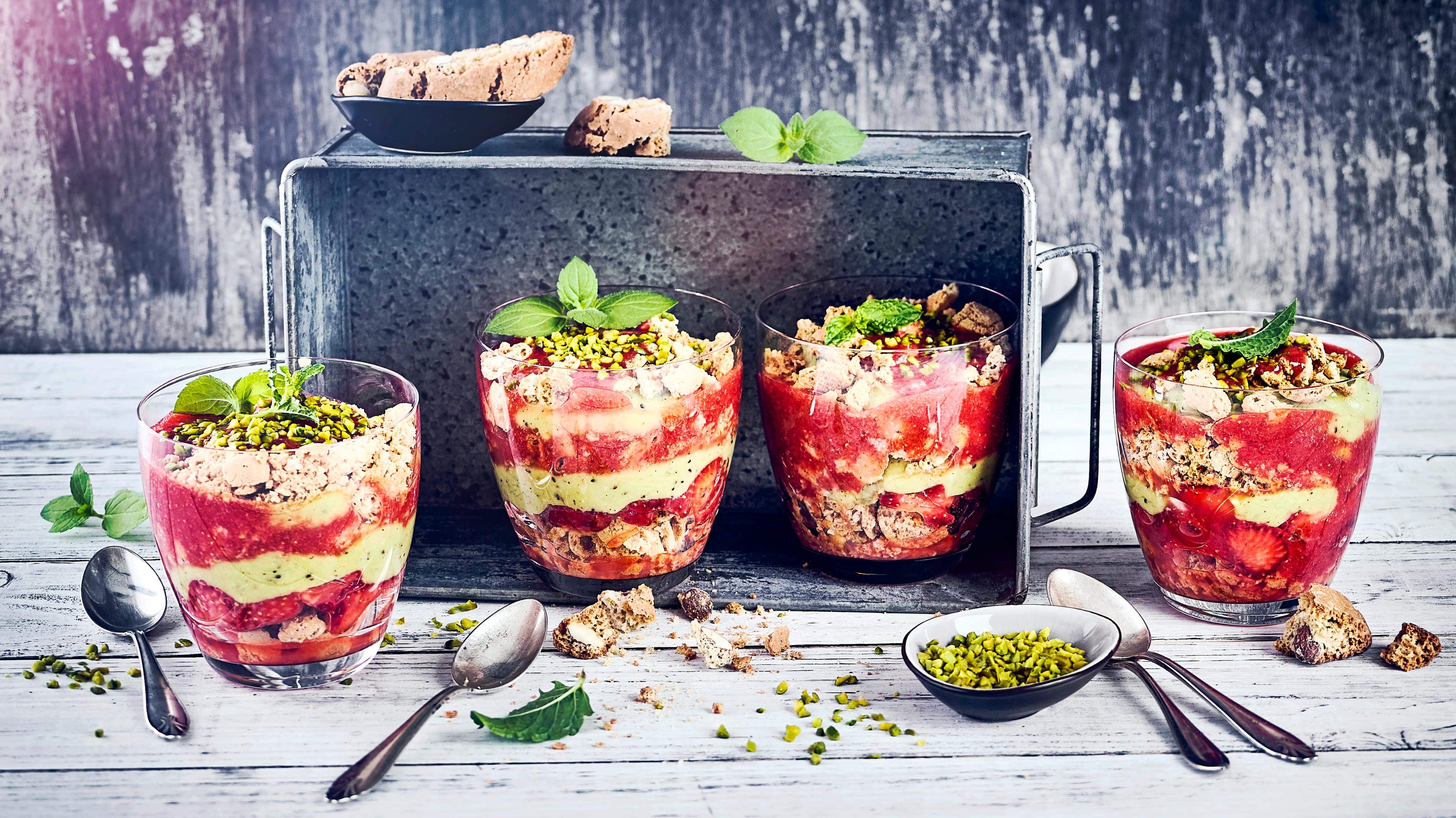 Avocado-Erdbeer-Tiramisu Avocado-Erdbeer-Tiramisu