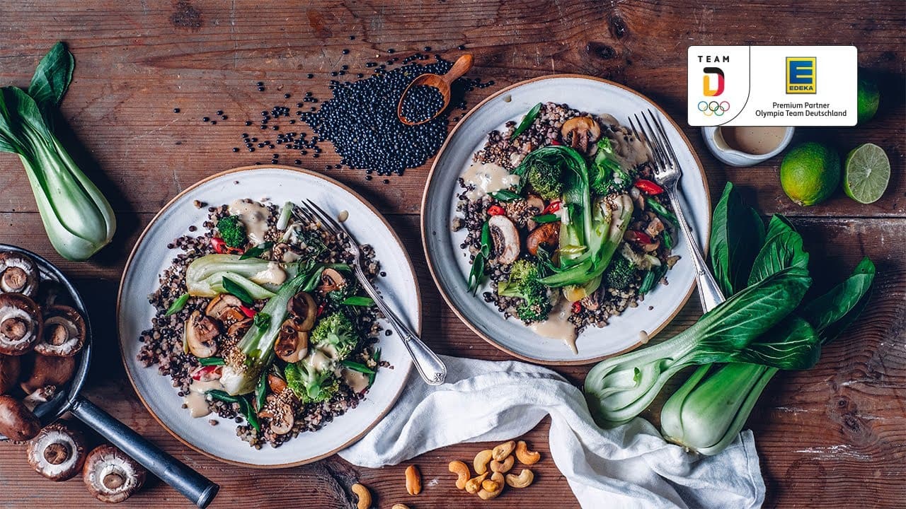 Linsen-Bulgur-Salat mit Pak Choi und Brokkoli YouTube Platzhalterbild für ein Video mit dem Titel 'Linsen-Bulgur-Salat mit Pak Choi und Brokkoli'.