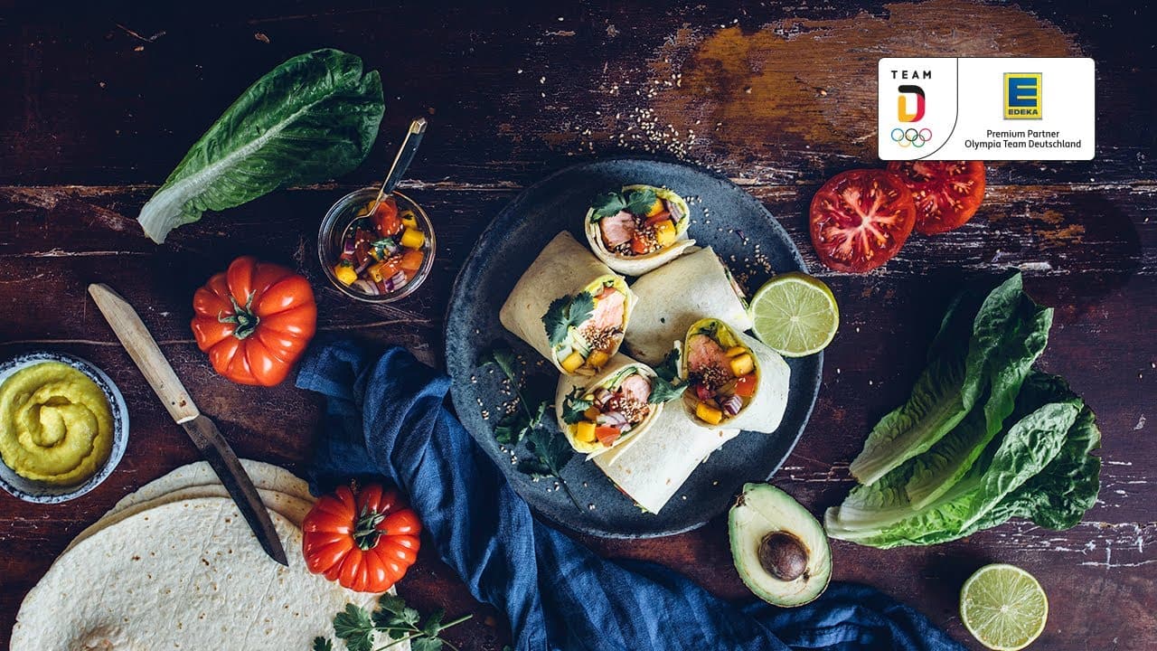 Lachs-Wrap mit Bohnenmus und Mangosalsa YouTube Platzhalterbild für ein Video mit dem Titel 'Lachs-Wrap mit Bohnenmus und Mangosalsa'.