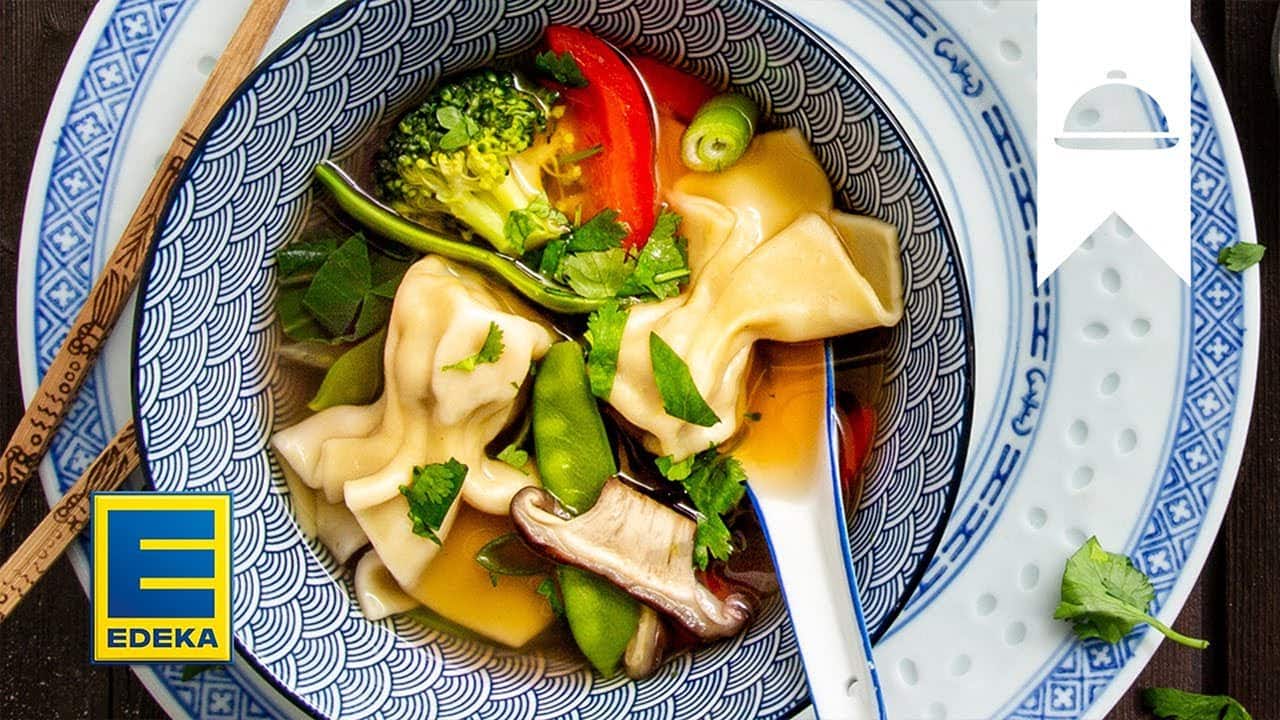 Wan Tan Suppe Rezept YouTube Platzhalterbild für ein Video mit dem Titel 'Wan Tan Suppe Rezept'.